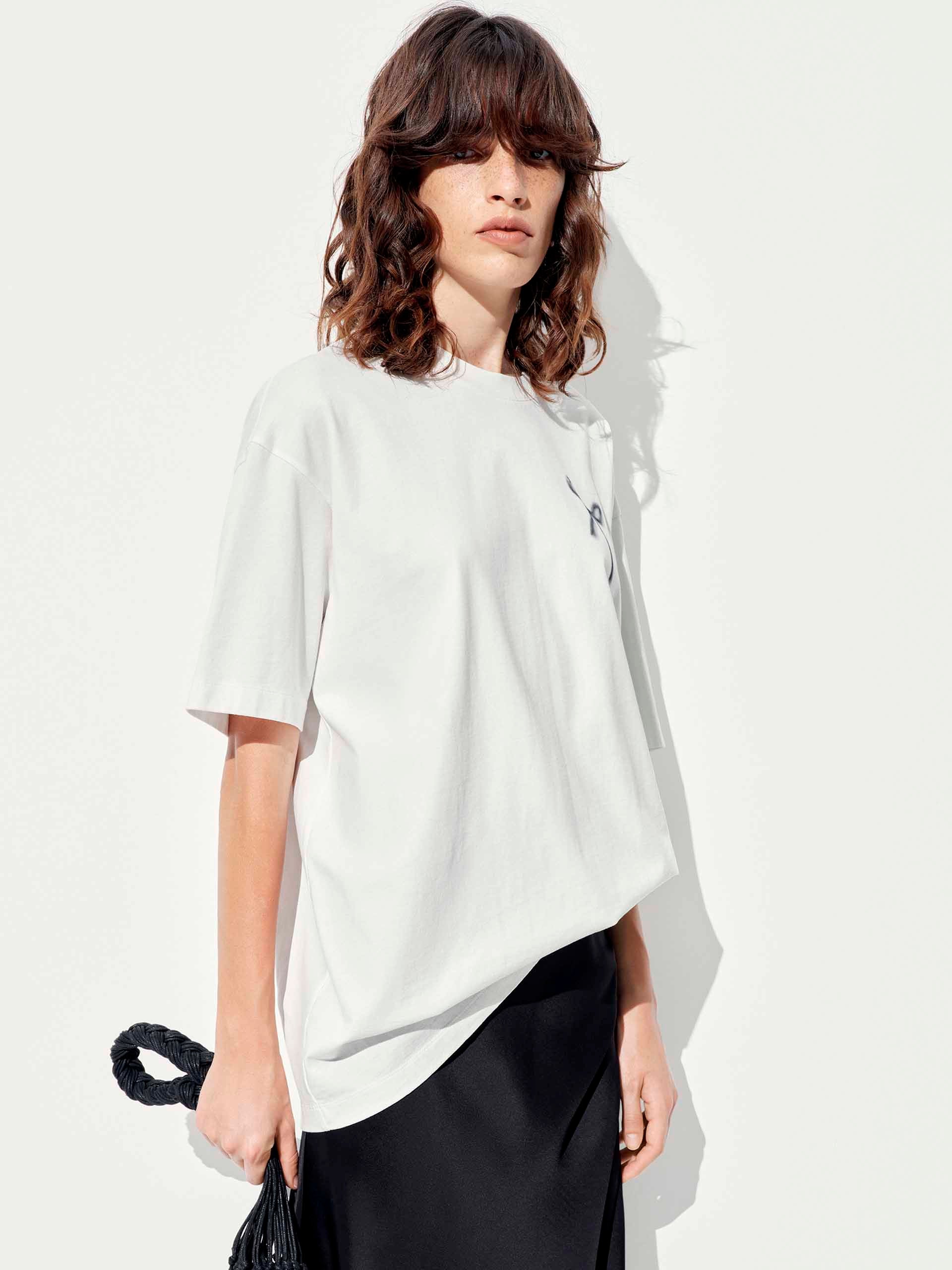 Bow Print Short Sleeves T-shirt - Image 3