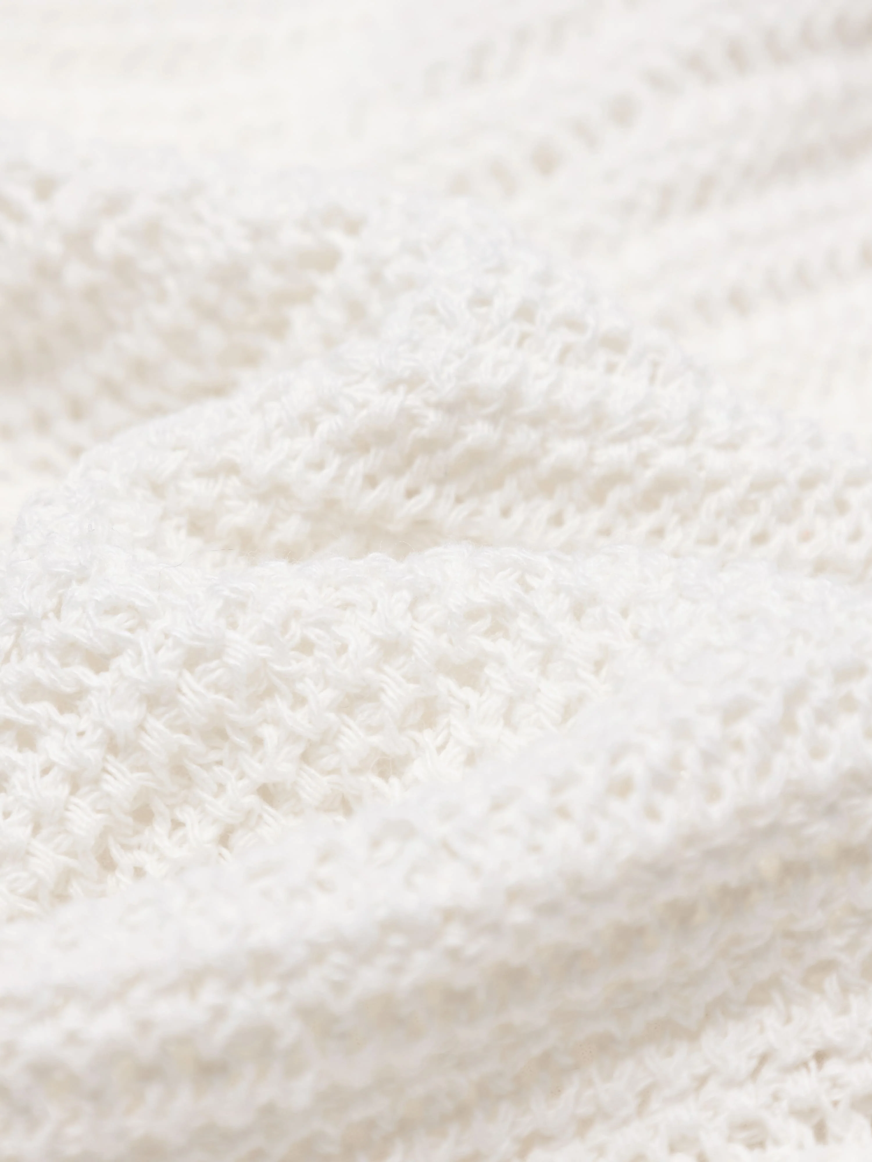 Contrast Detail Crochet Shorts - Image 4