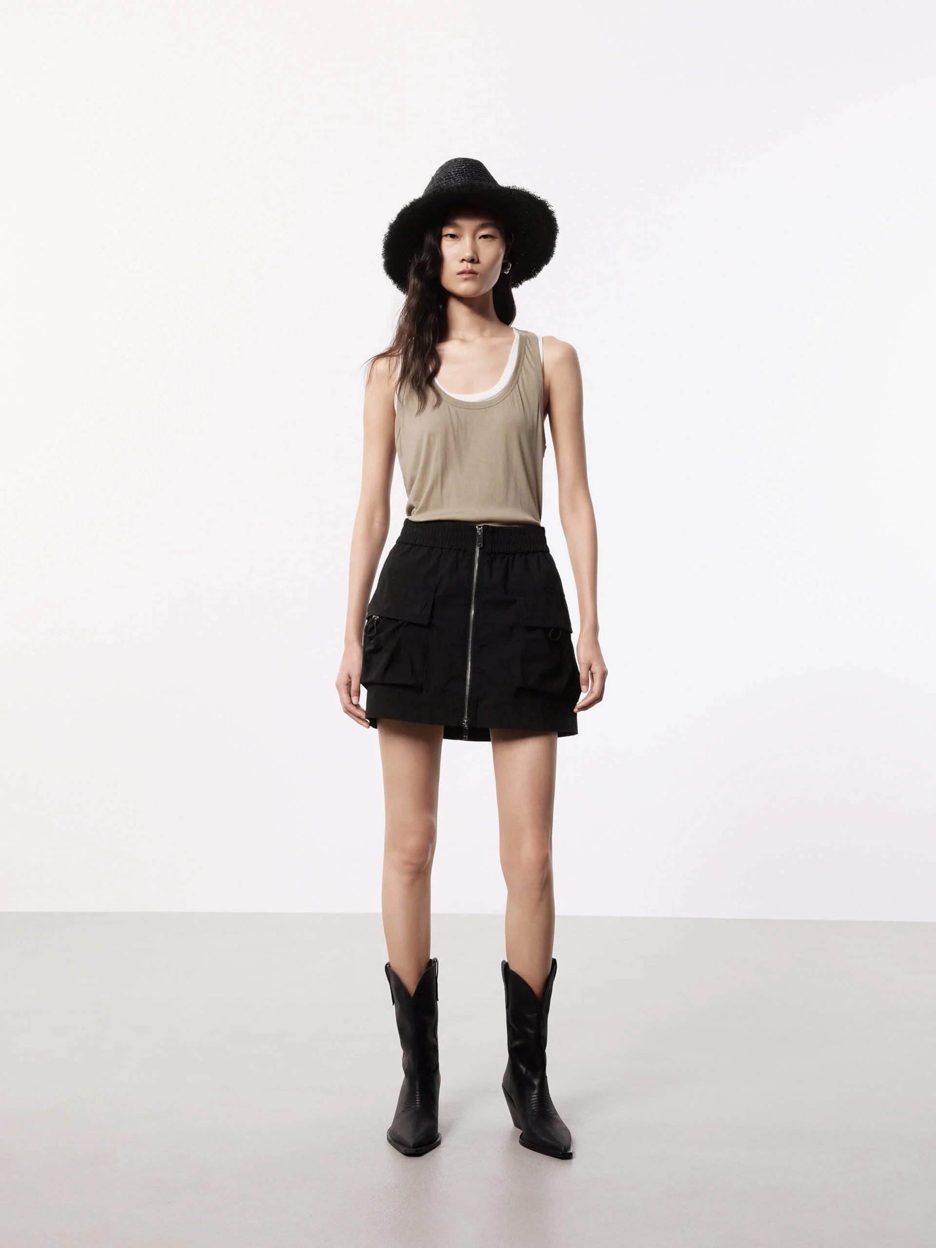 Contrast Detail Tank Top - Image 14