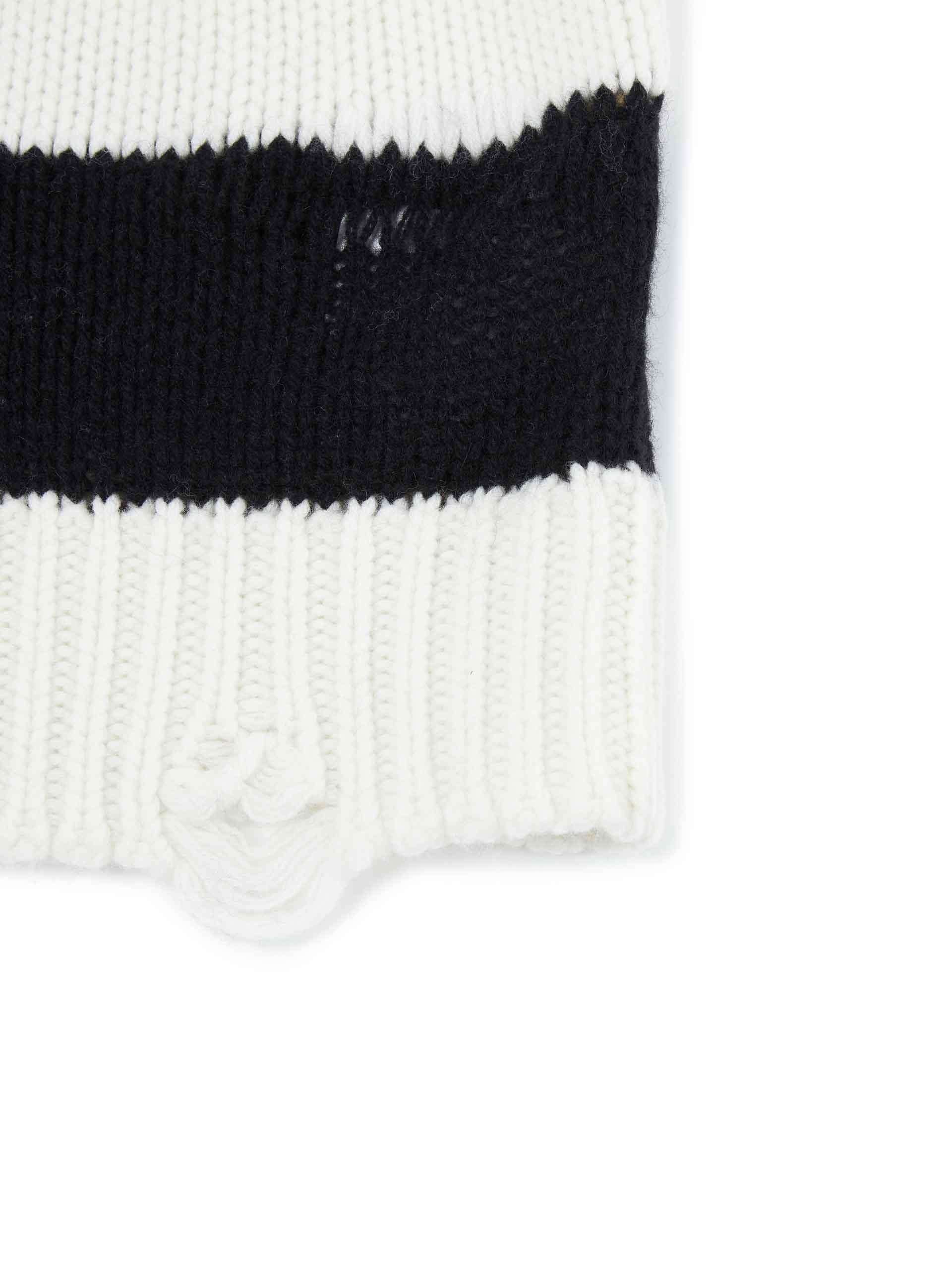 Contrast Distressed Knit Cardigan - Image 4