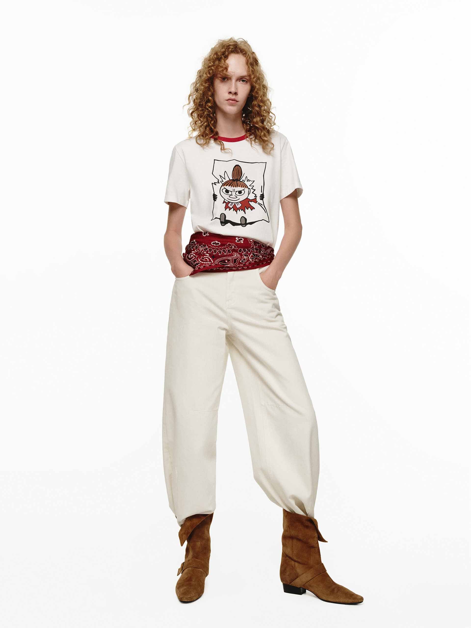 Contrast Neckline Printed T-shirt - Image 10