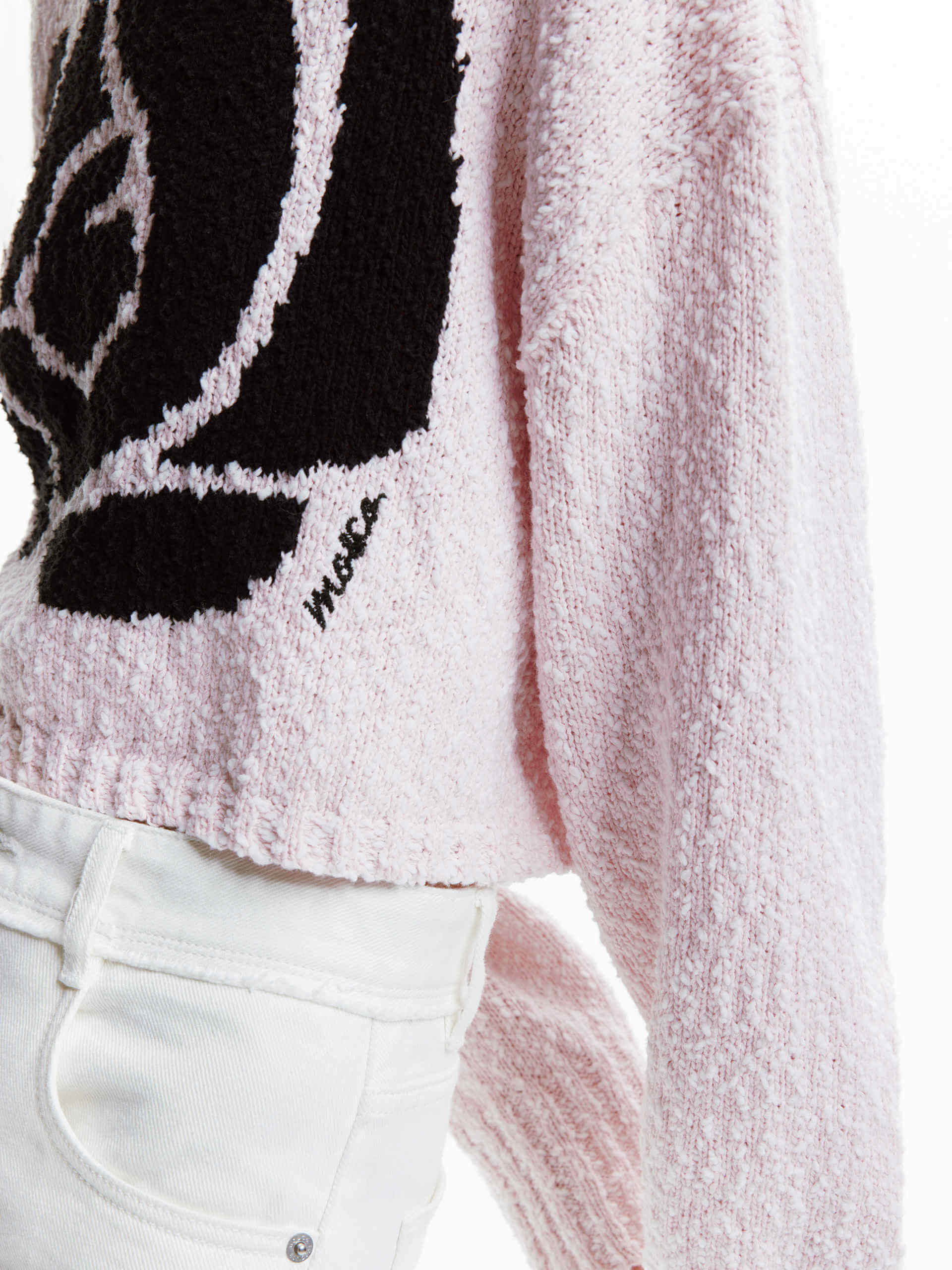 Contrast Rose Knit Sweater - Image 15