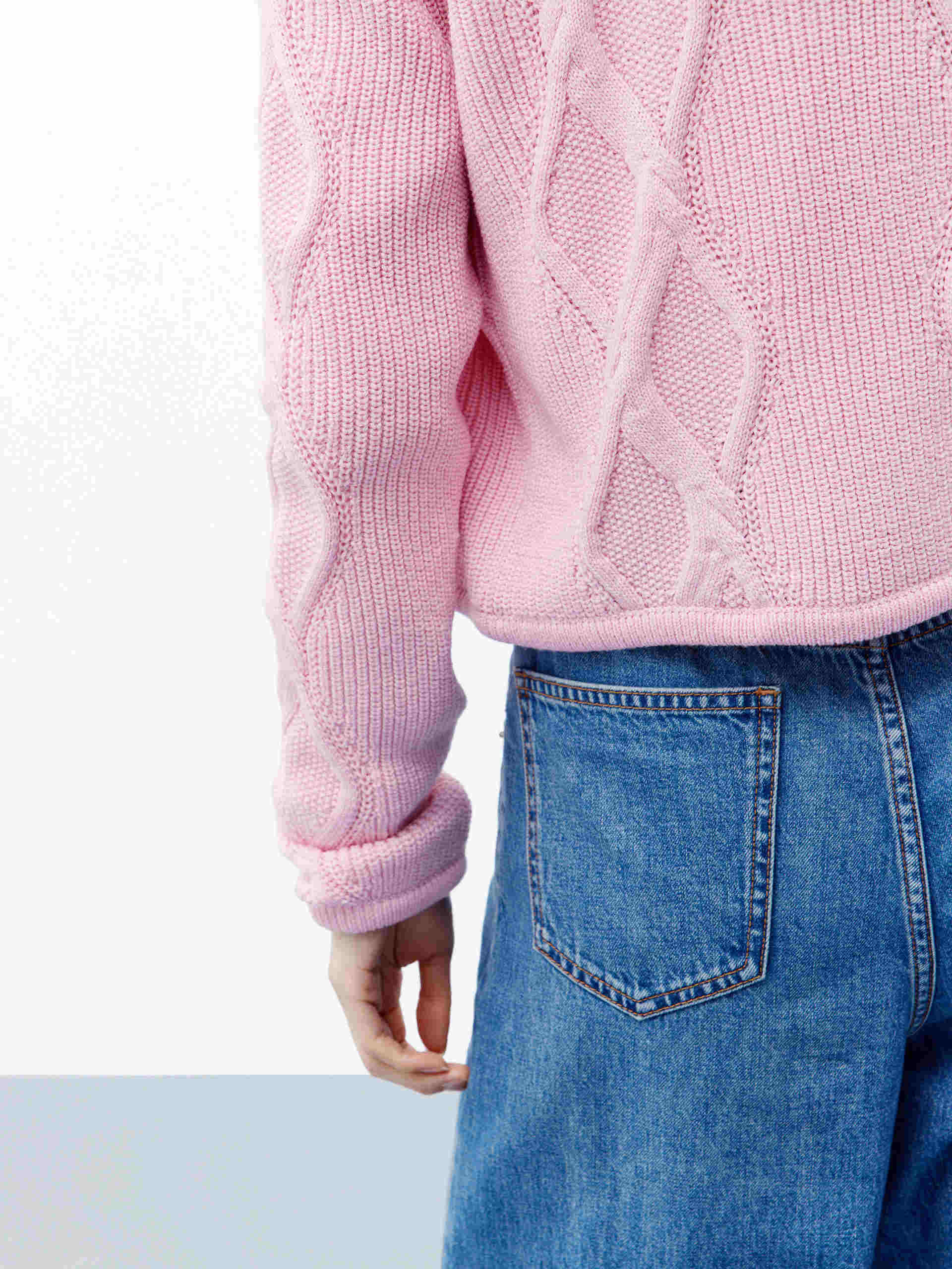 Contrast Trim Cropped Cardigan - Image 11