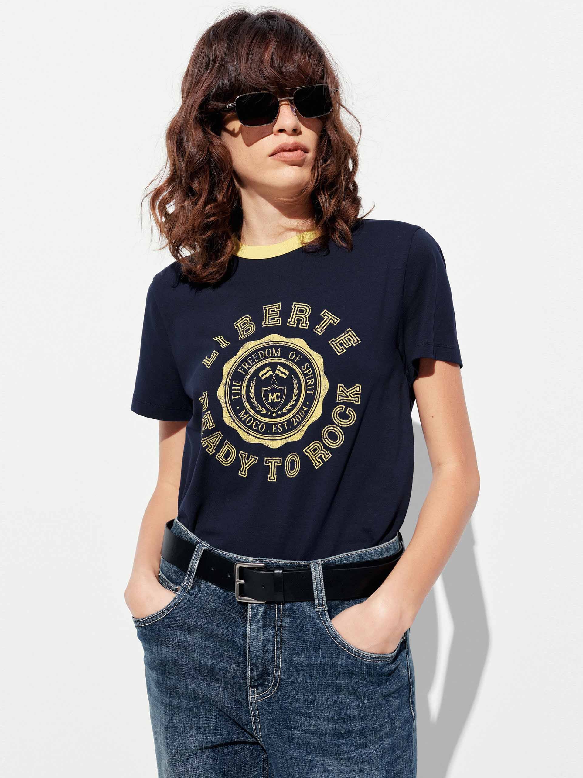 Contrasted Neck Printed T-shirt