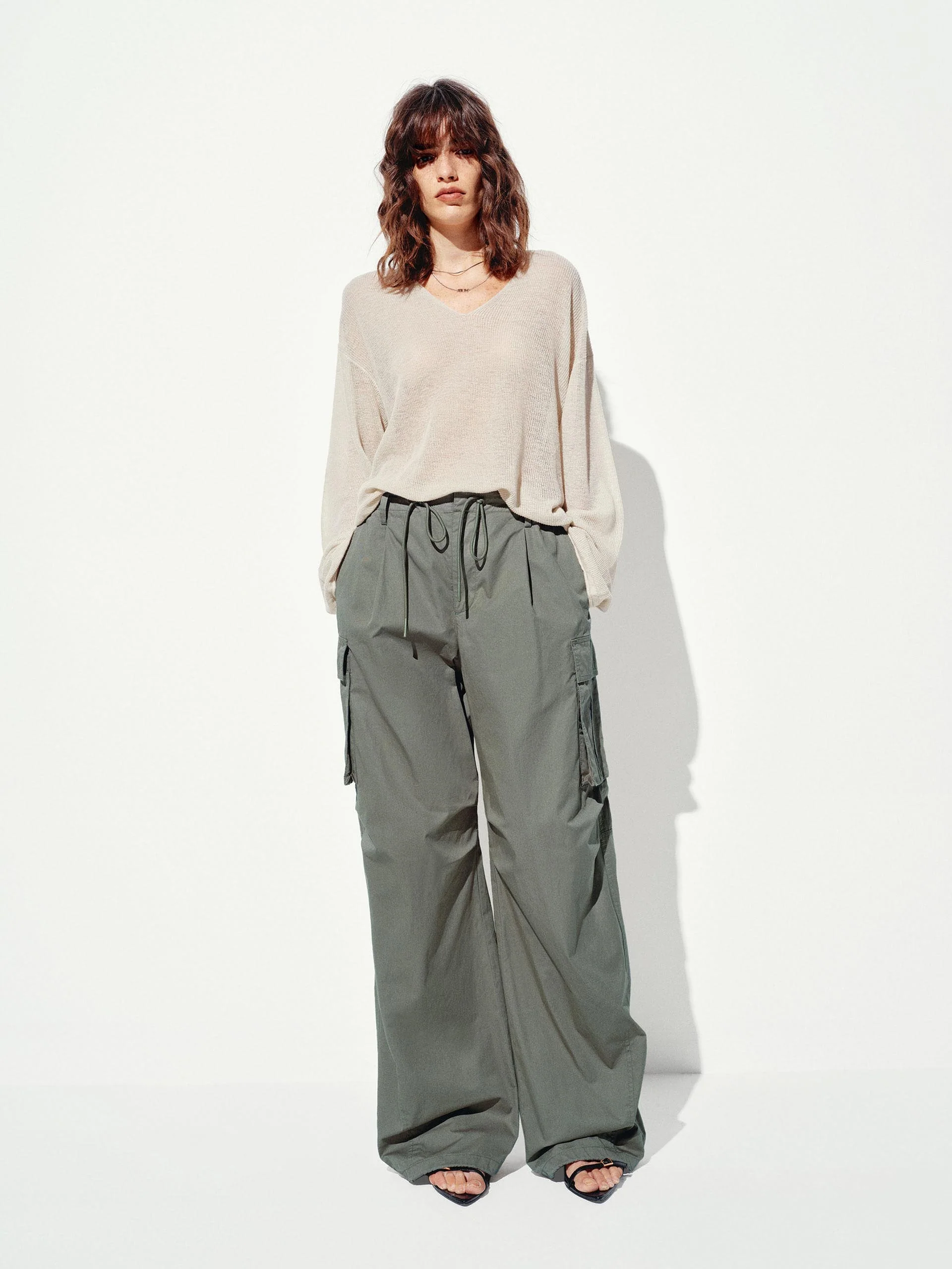 Cotton Barrel Leg Cargo Pants - Image 10