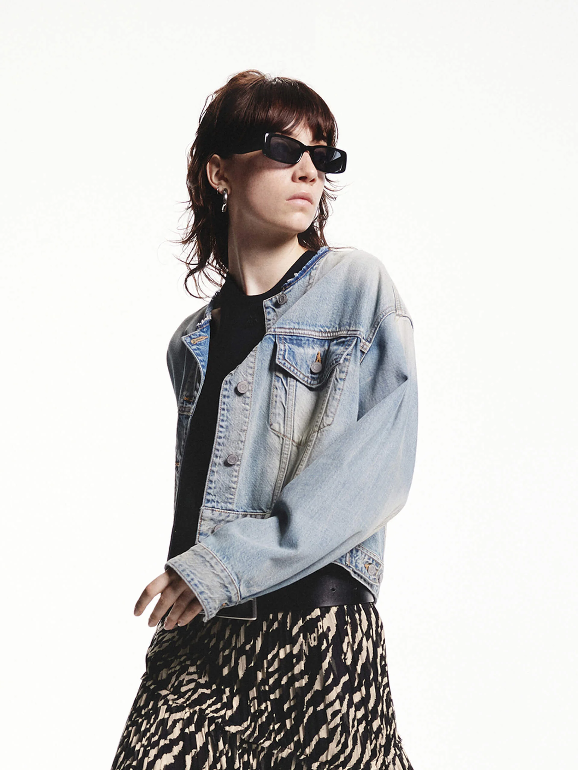 Cotton Cropped Denim Jacket - Image 7