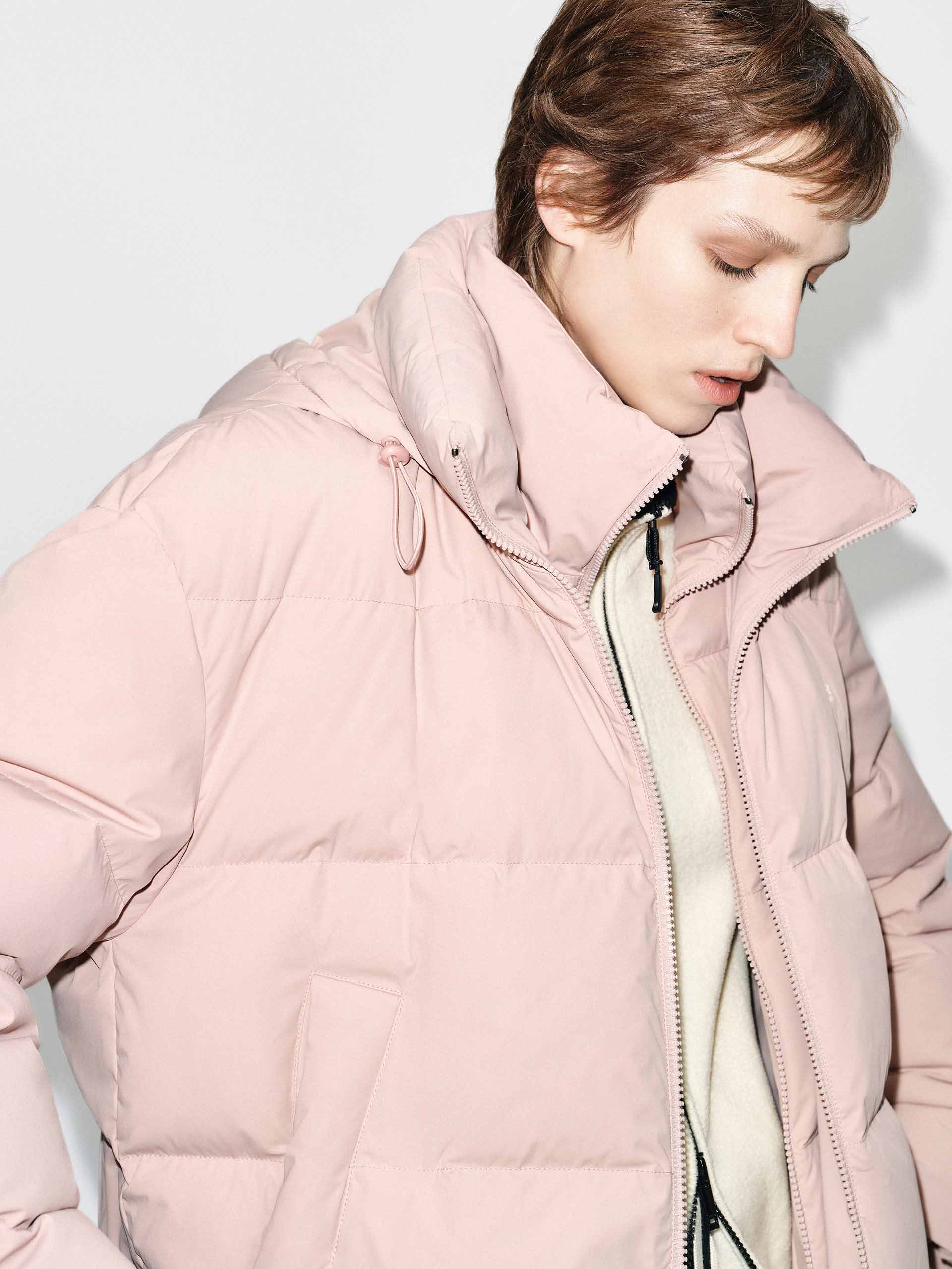 Cropped Hooded Down Jacket - Image 16