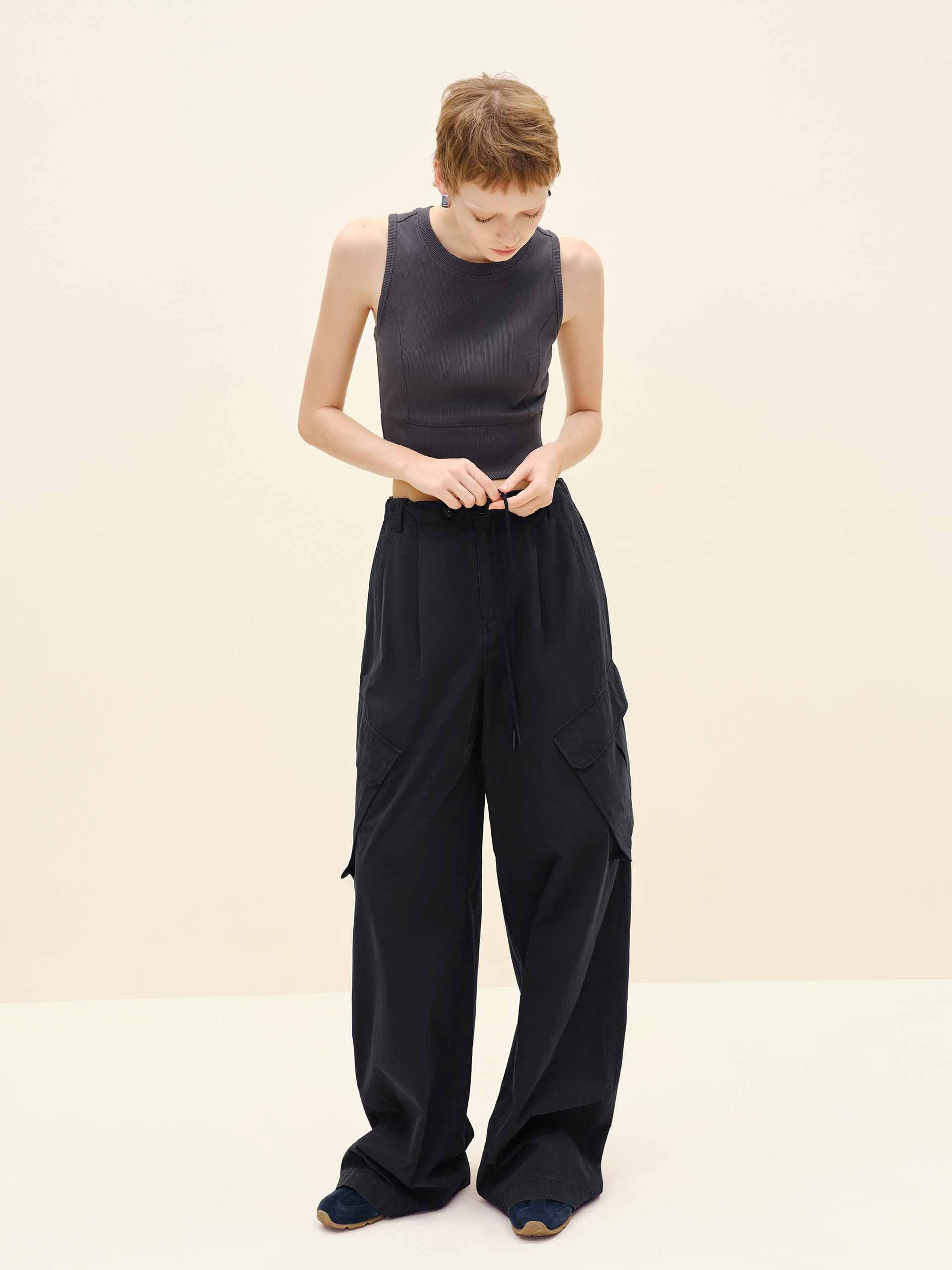 Cropped Knitted Tank Top - Image 10