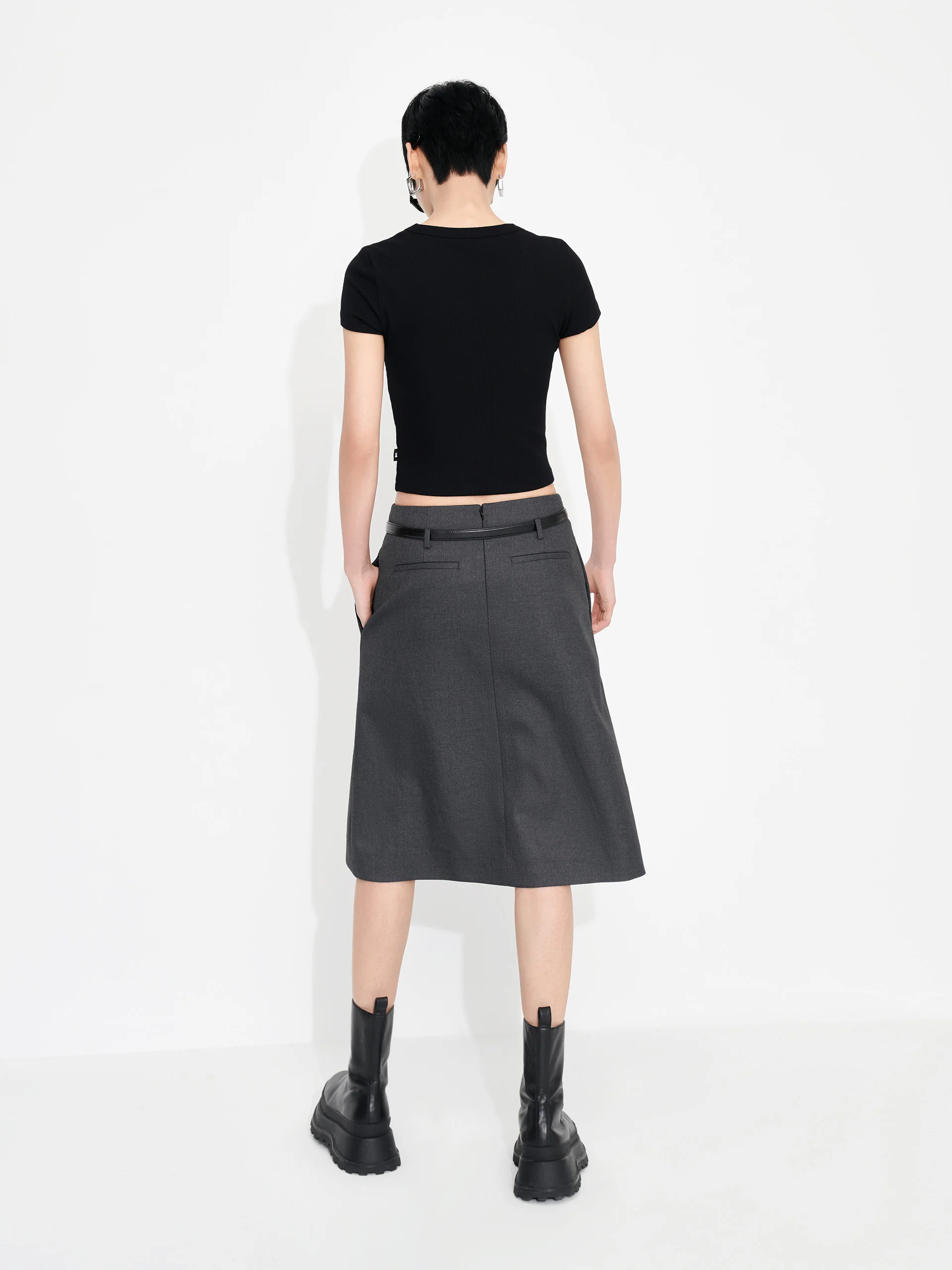 Cropped Slim Fit T-shirt - Image 15