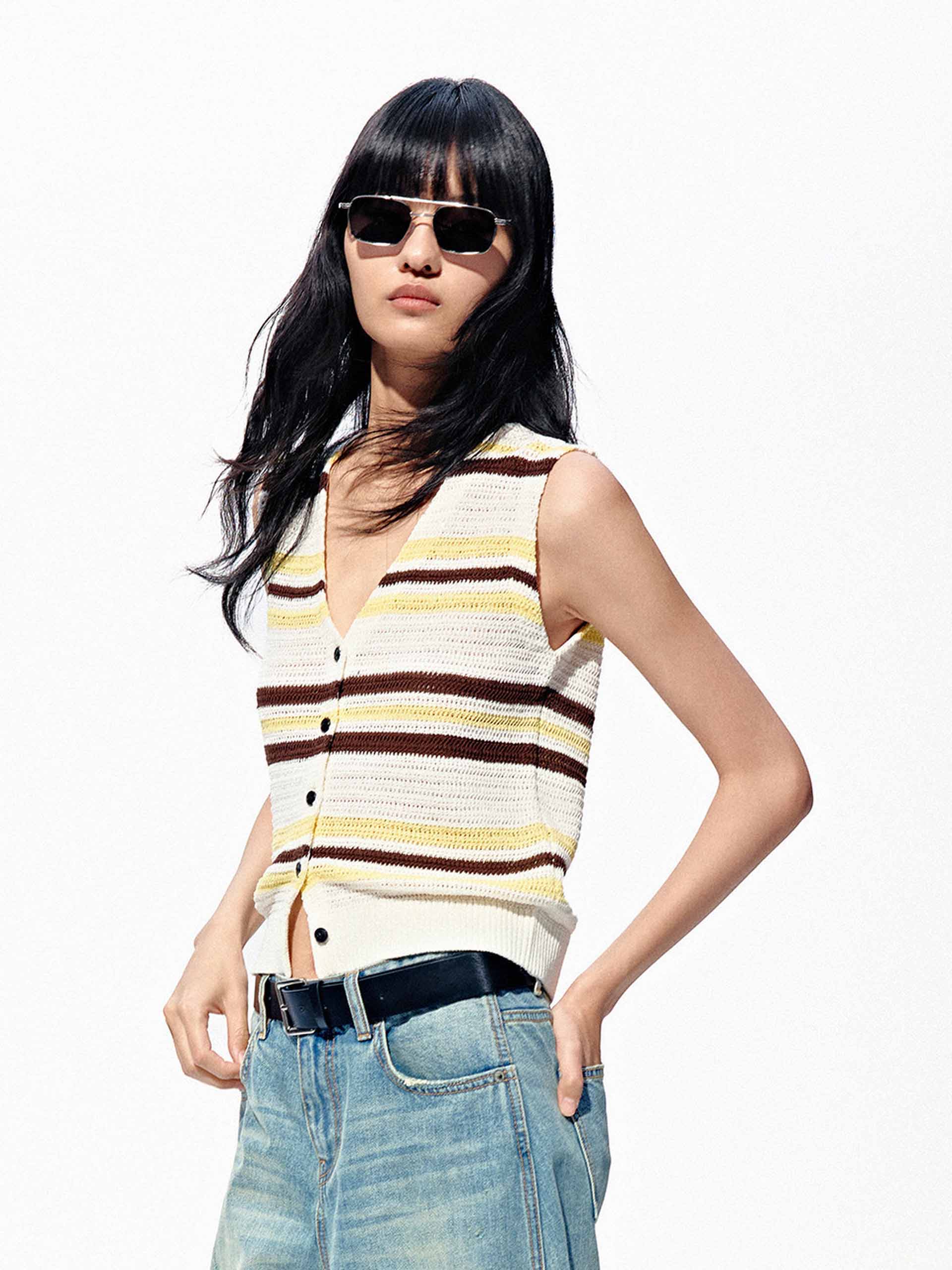 Cropped Striped Knitted Vest - Image 7