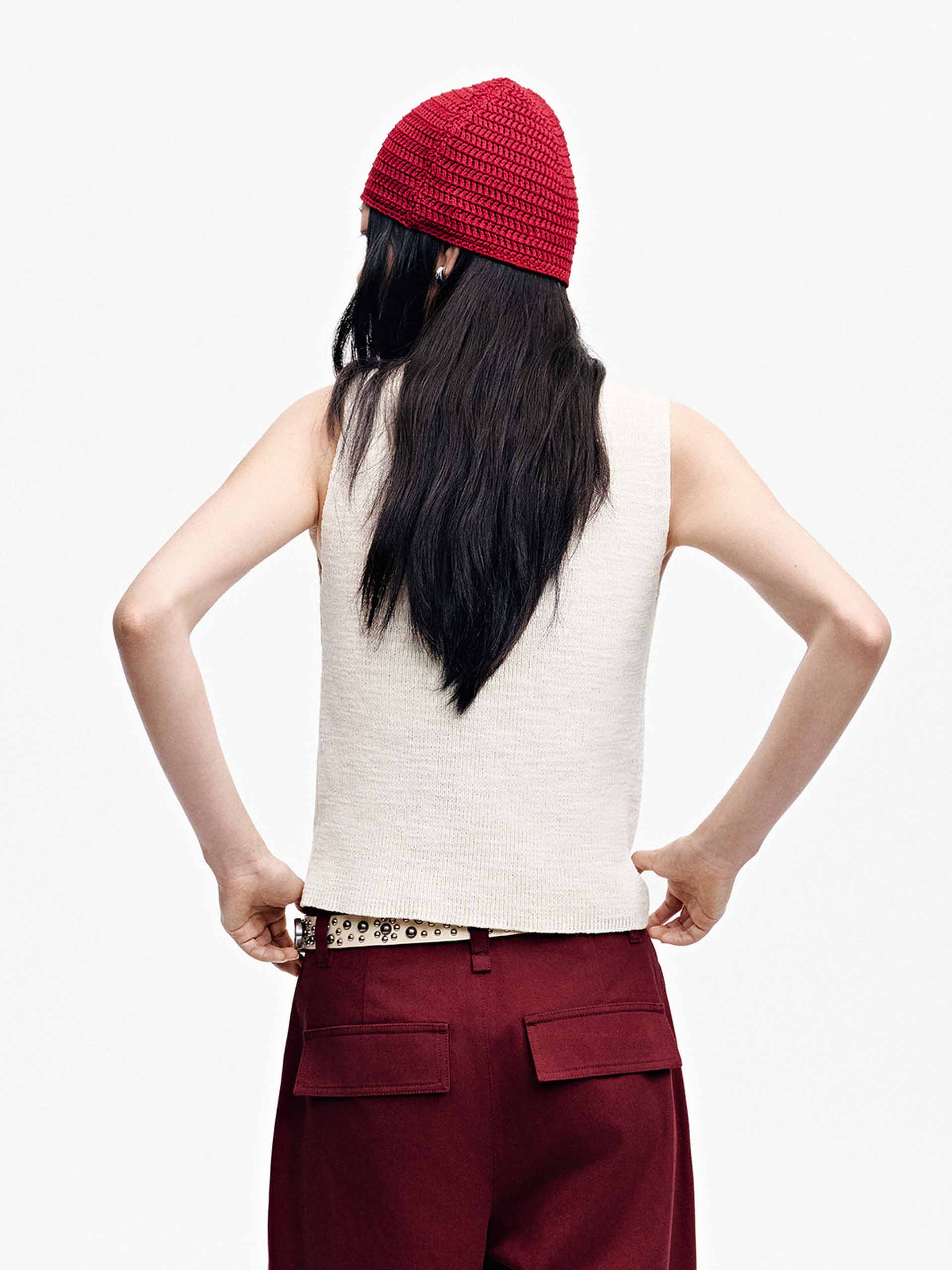 Cropped V-neck Knit Vest - Image 14