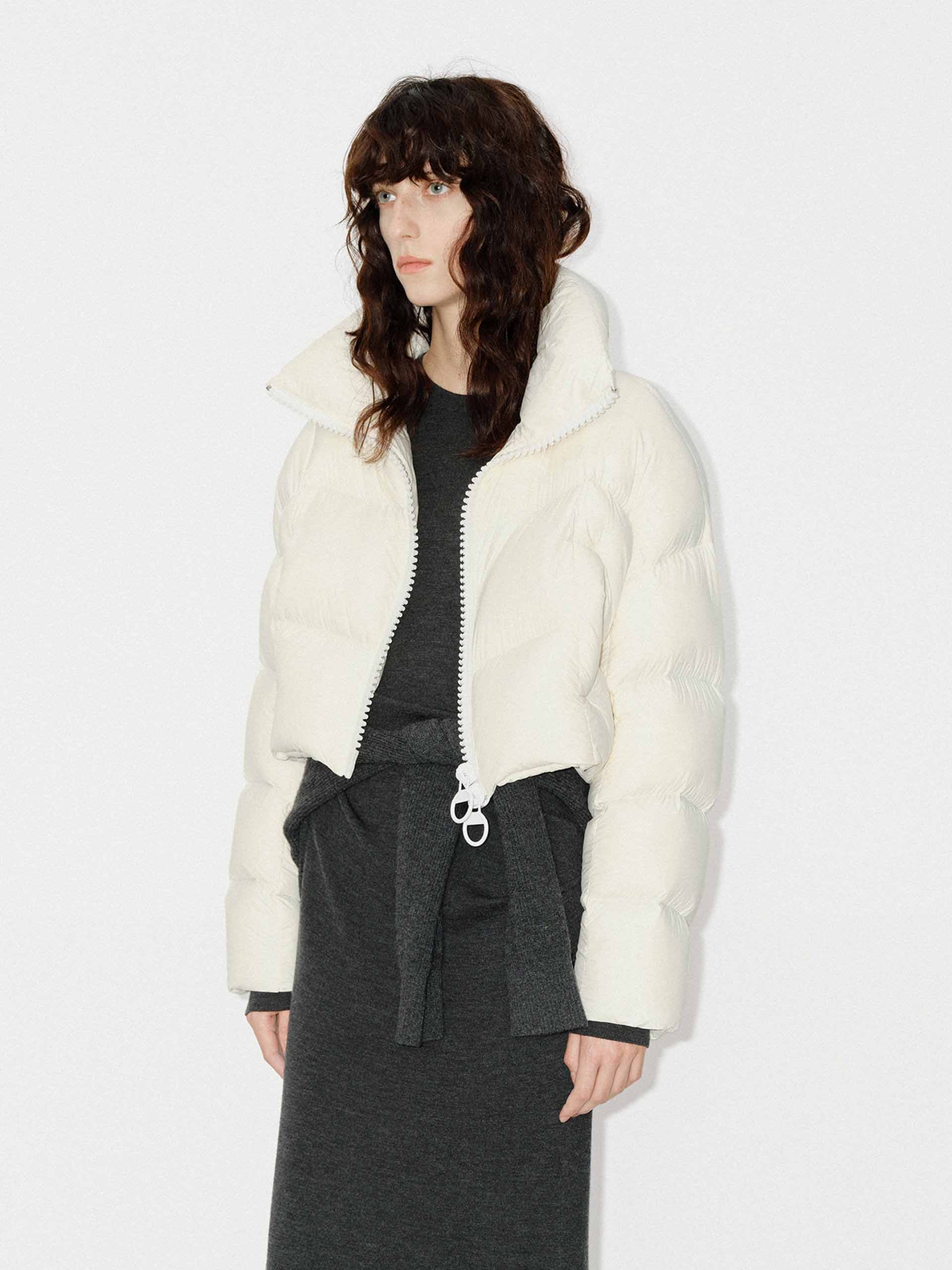Cropped Zipper Down Jacket - Image 10