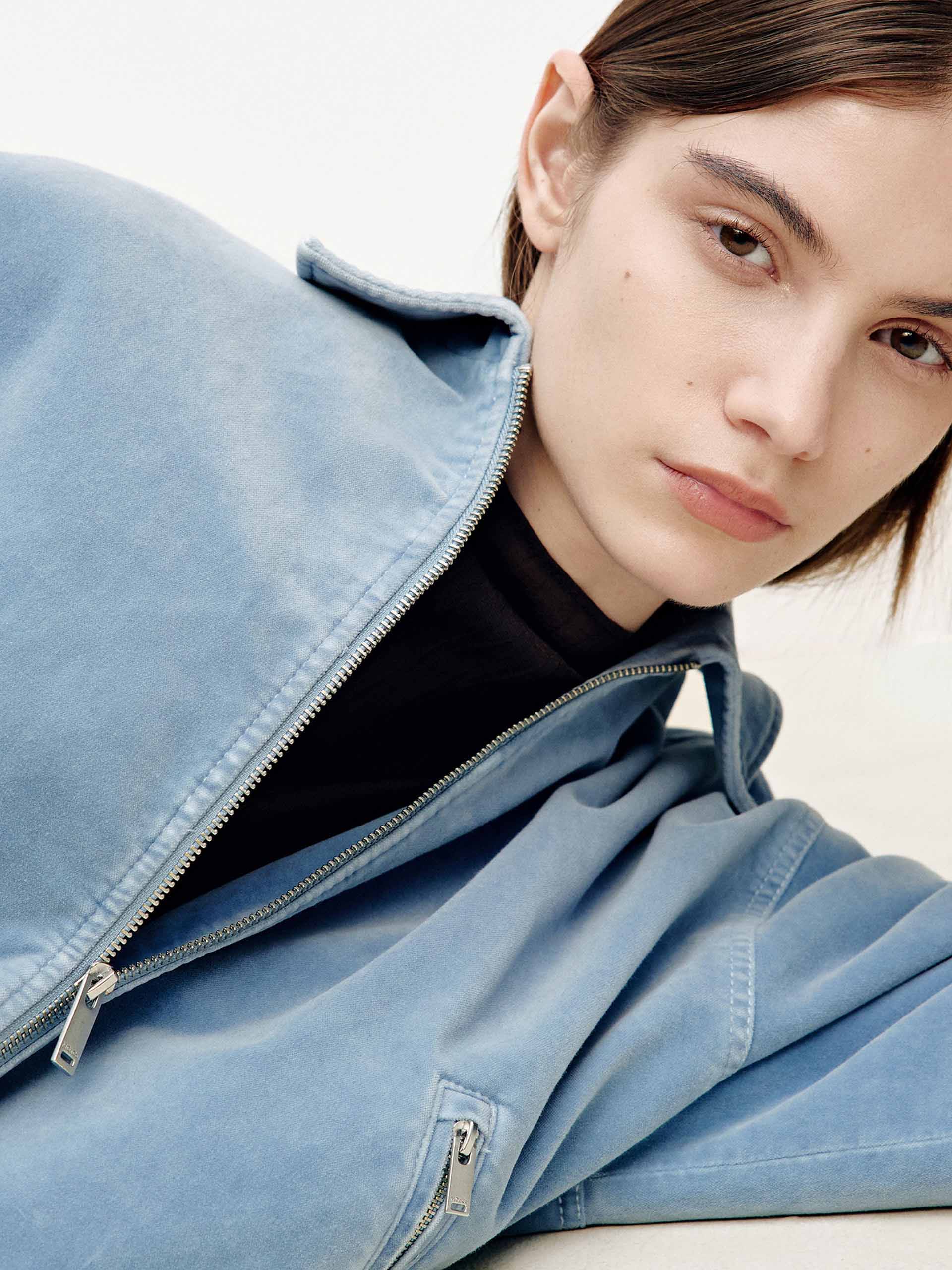 Cropped Zipper Relaxed Coat - Image 15