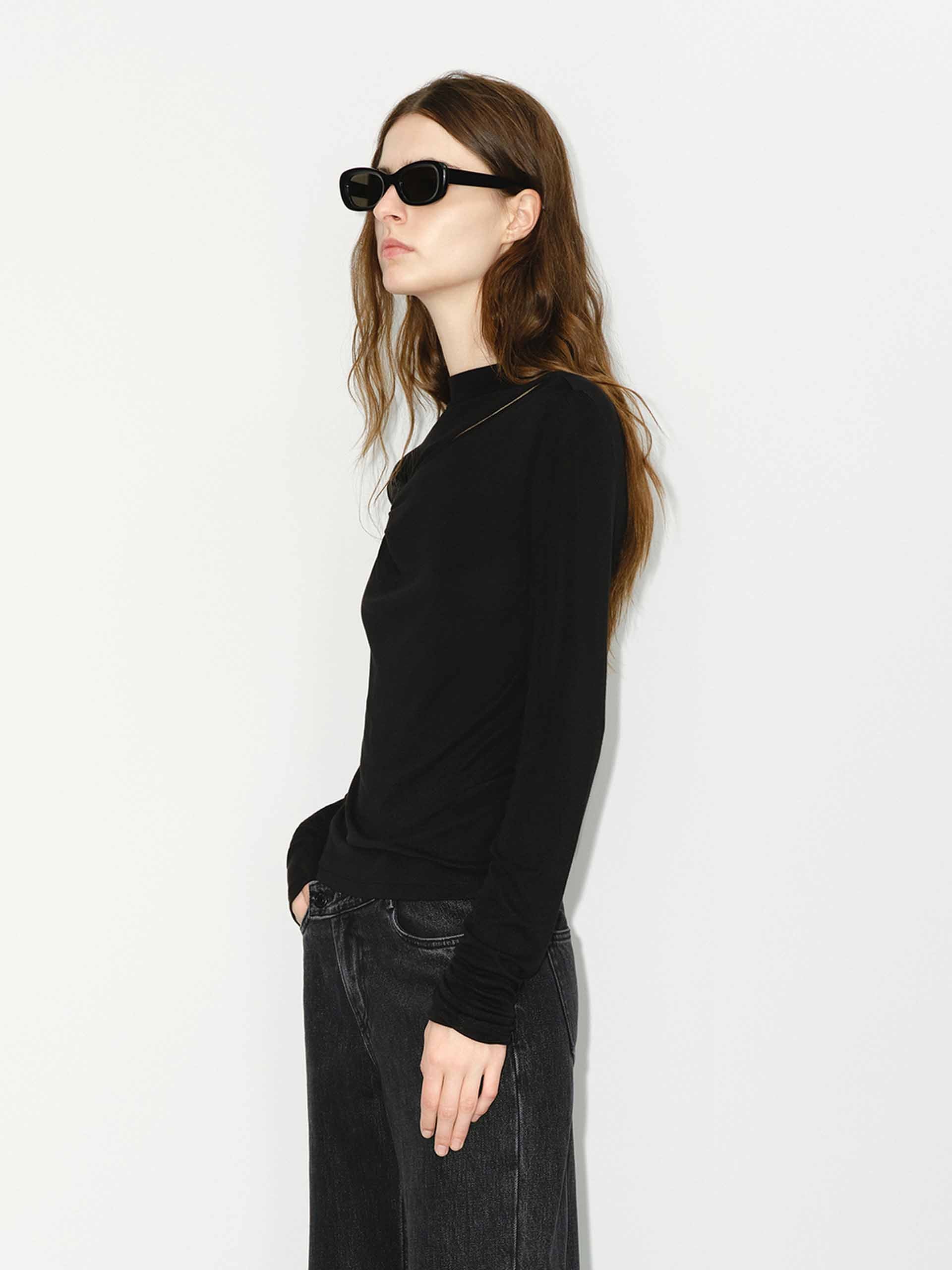 Cutout Detail Fitted Top - Image 15