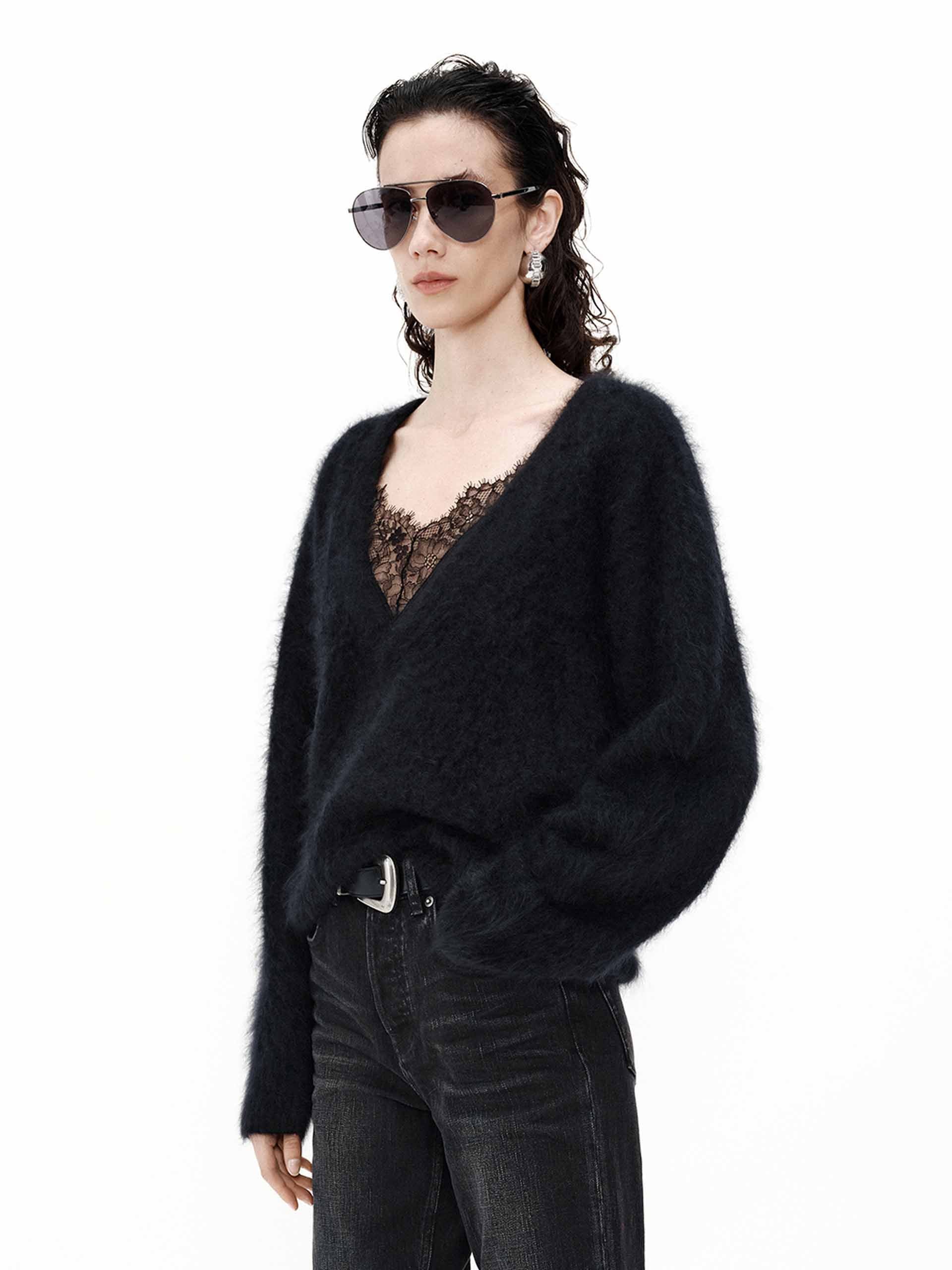 Deep V-neck Cashmere Sweater - Image 15