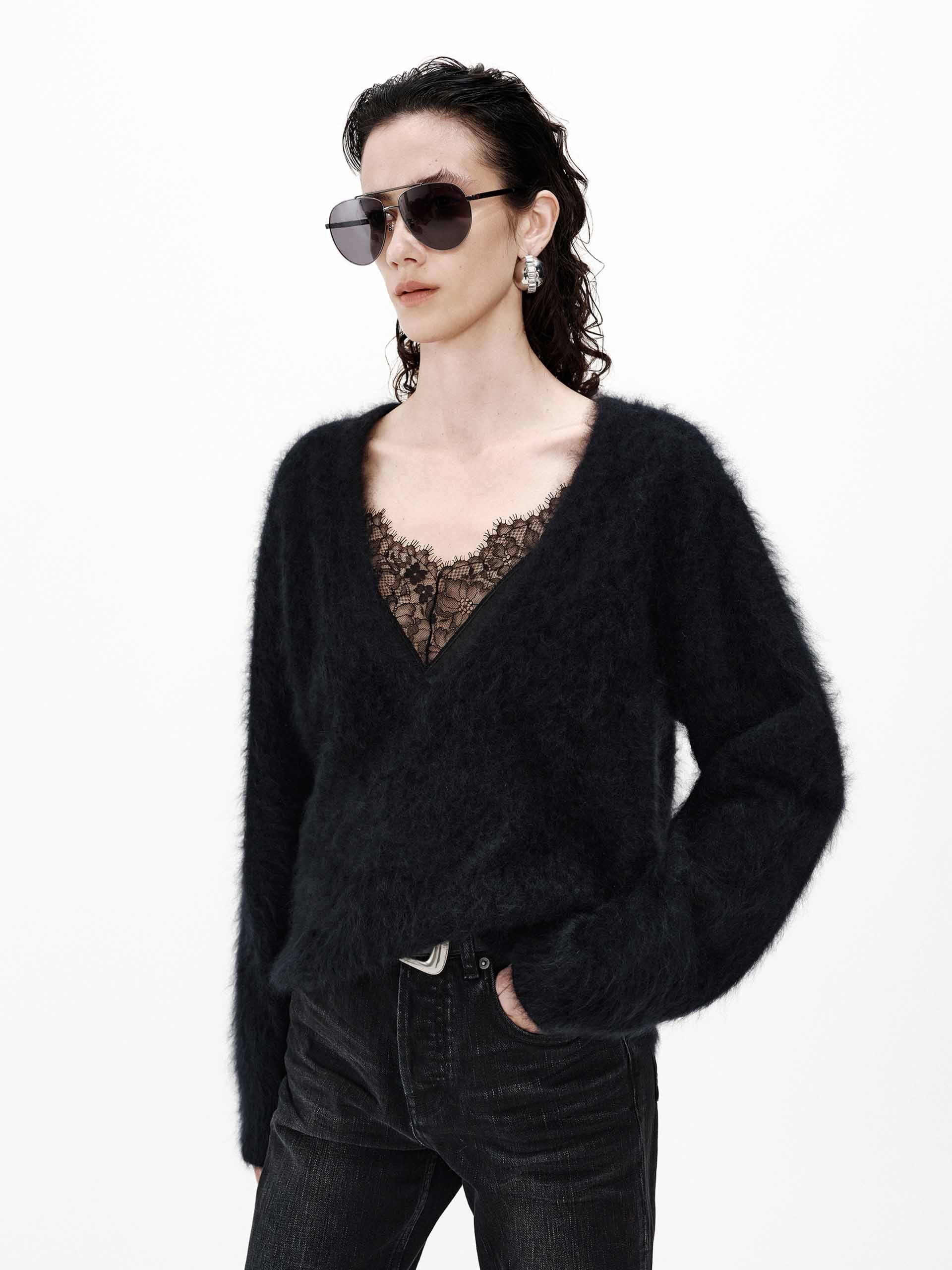 Deep V-neck Cashmere Sweater - Image 16