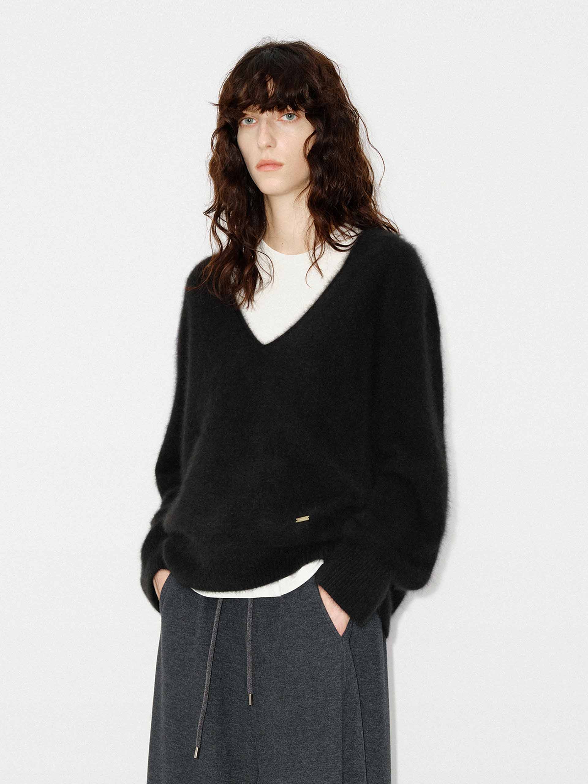 Deep V-neck Loose Sweater - Image 22