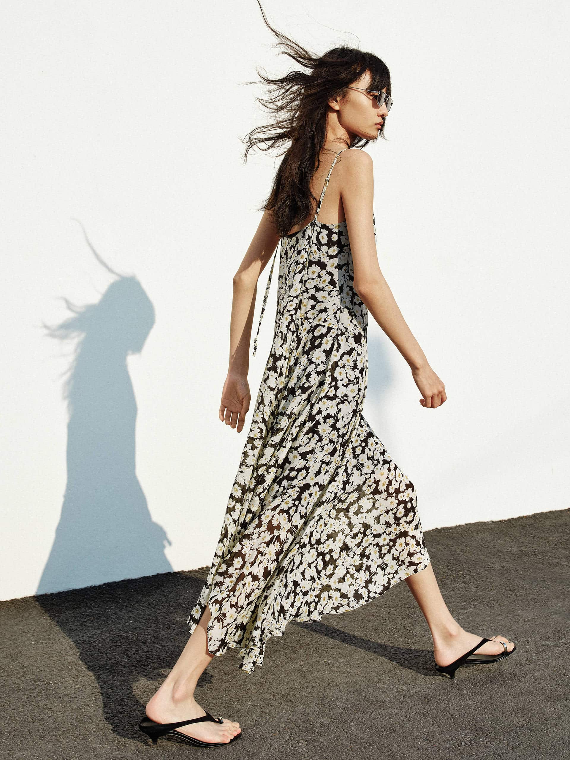 Floral Asymmetric Hem Dress - Image 7