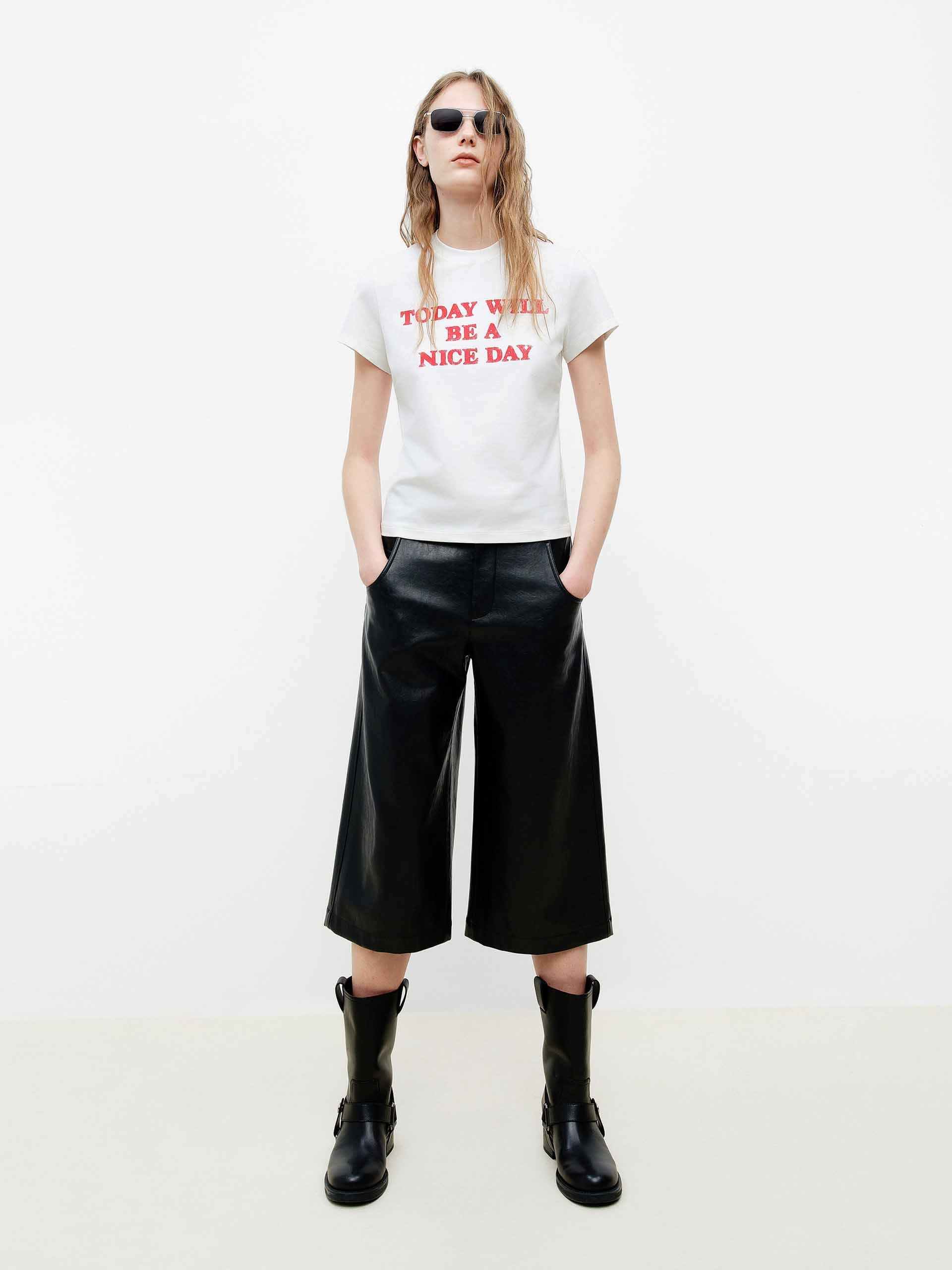 Front Letter Cotton T-shirt - Image 9