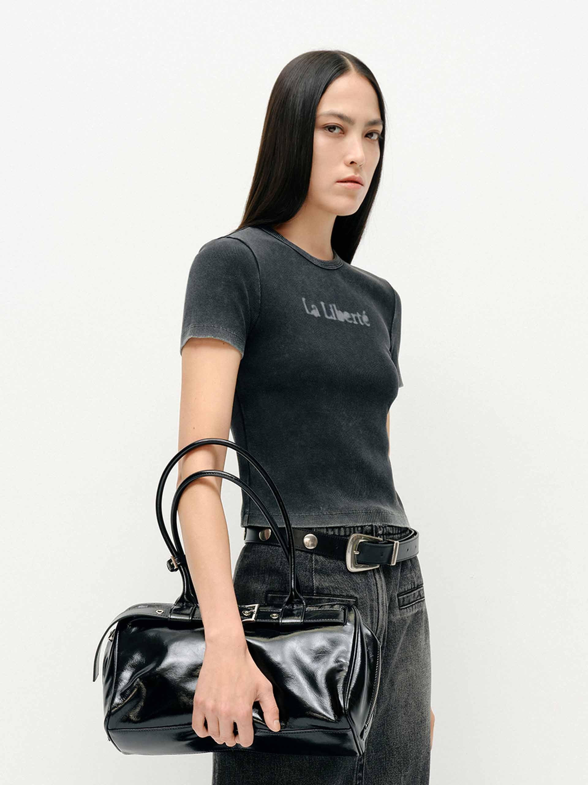 Front Letter Cropped T-shirt - Image 7