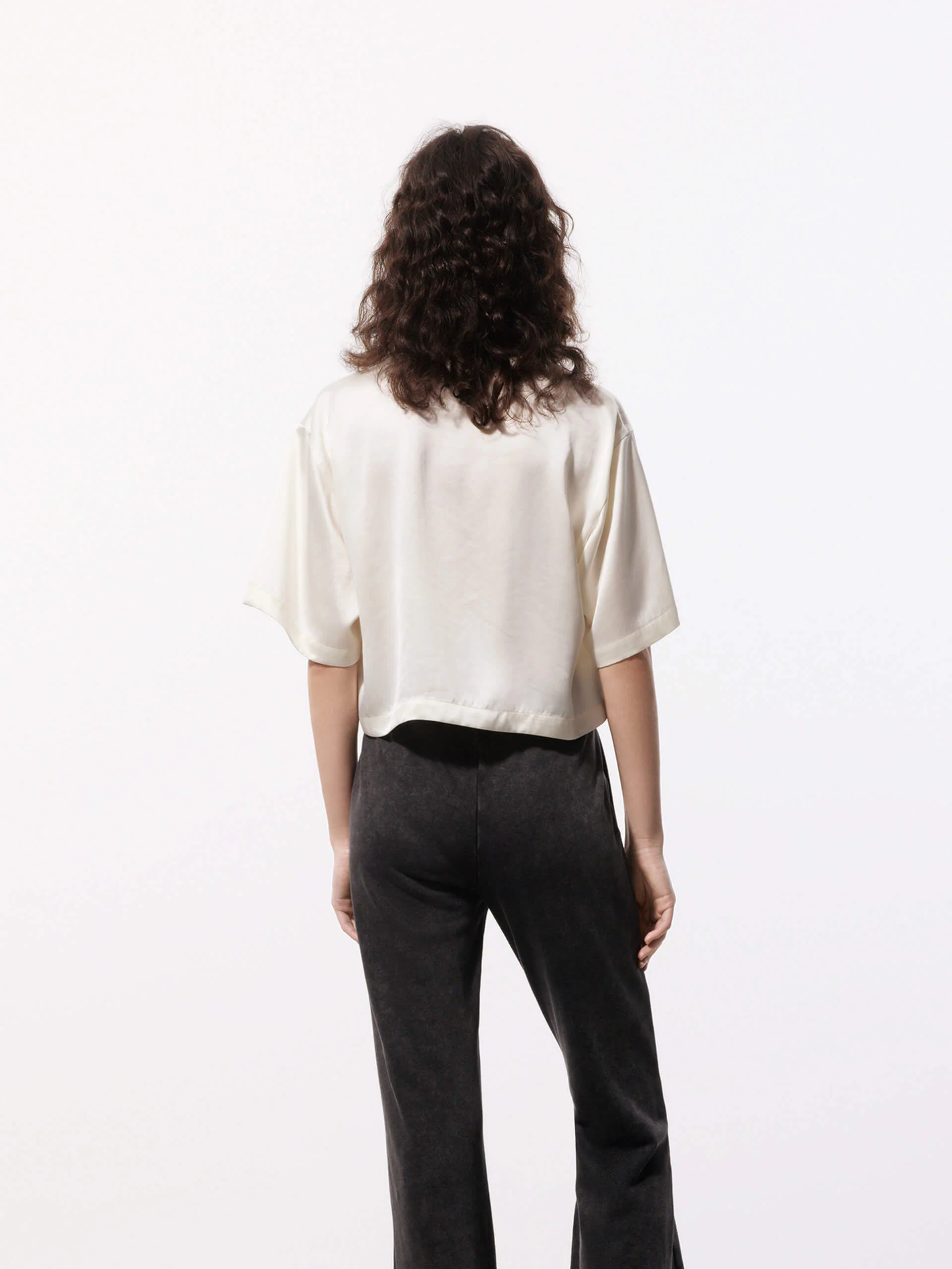 Front Letter Loose T-shirt - Image 11