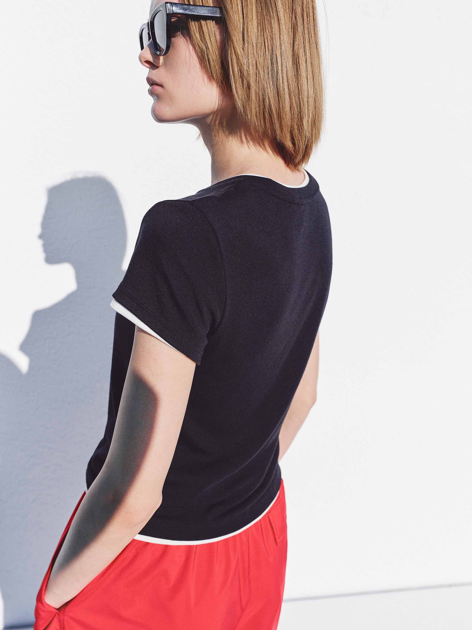 Front Logo Cropped T-shirt - Image 14