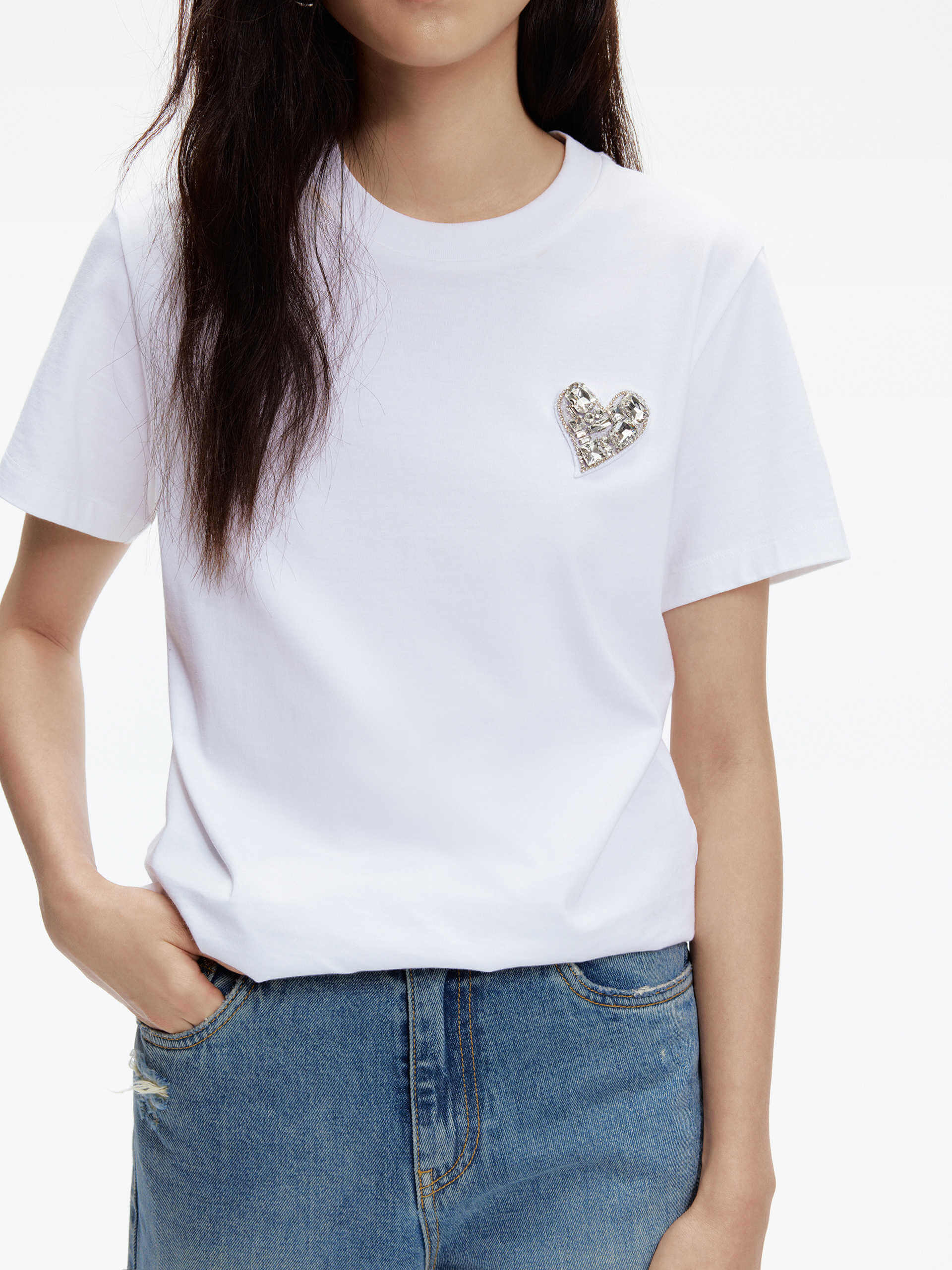Heart Detail Cotton T-shirt - Image 15