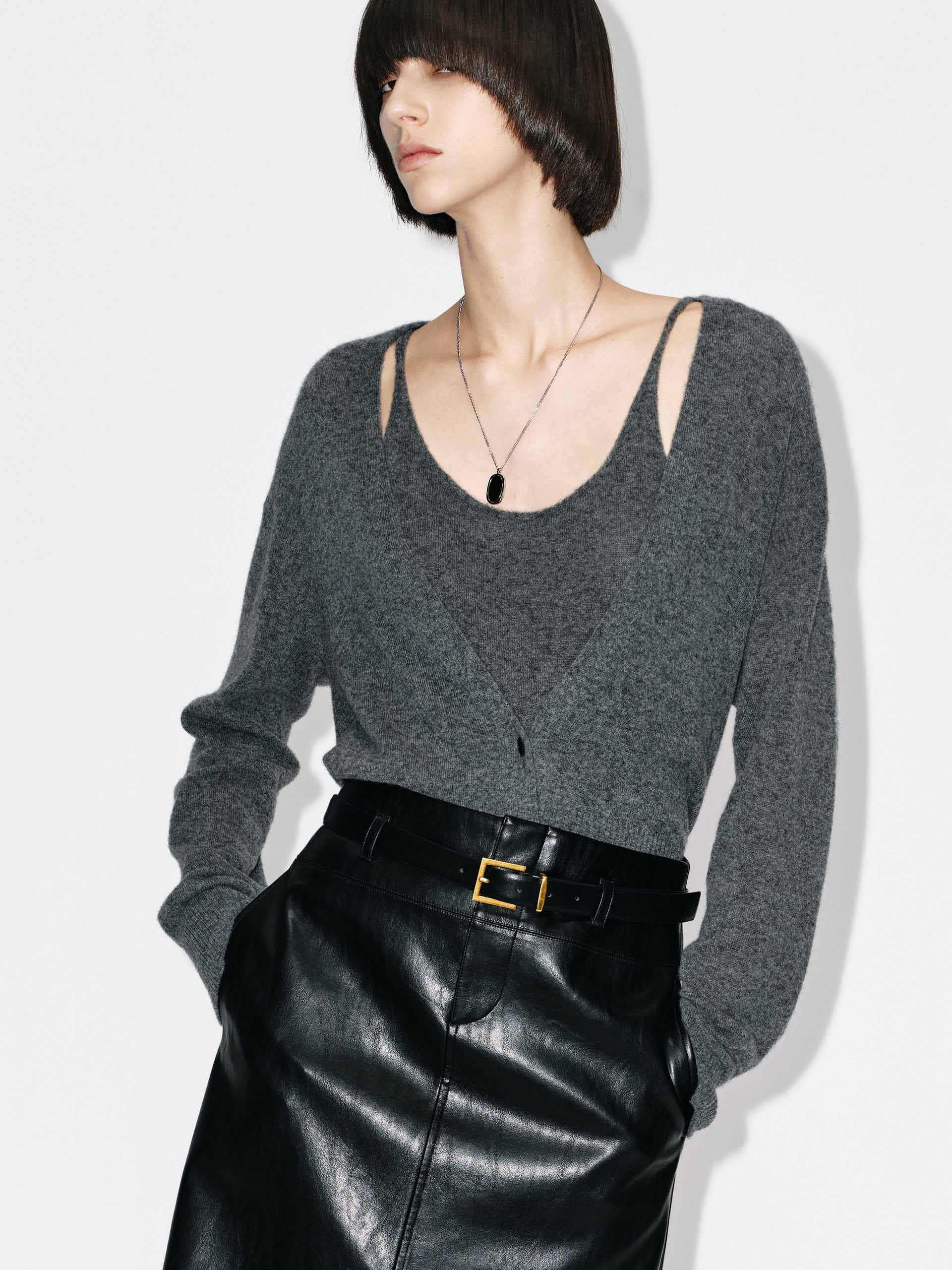 Included Cashmere Cardigan Set - Image 9