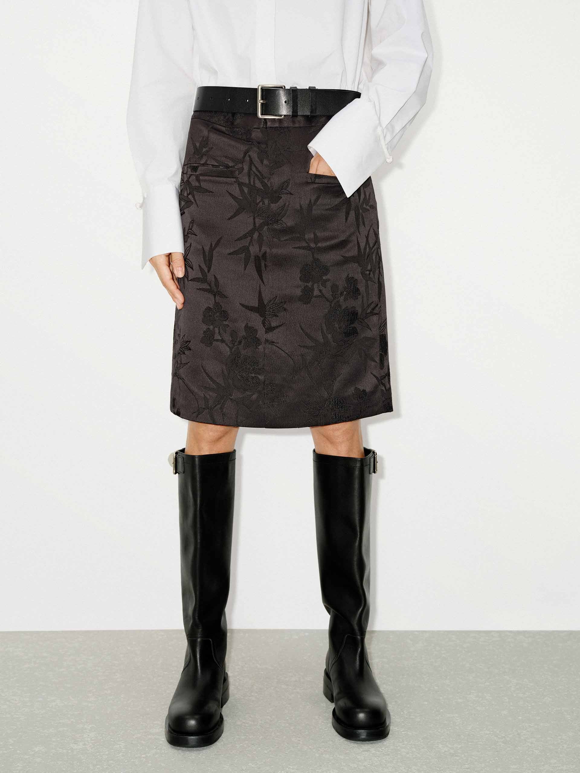 Jacquard Detail Slit Skirt
