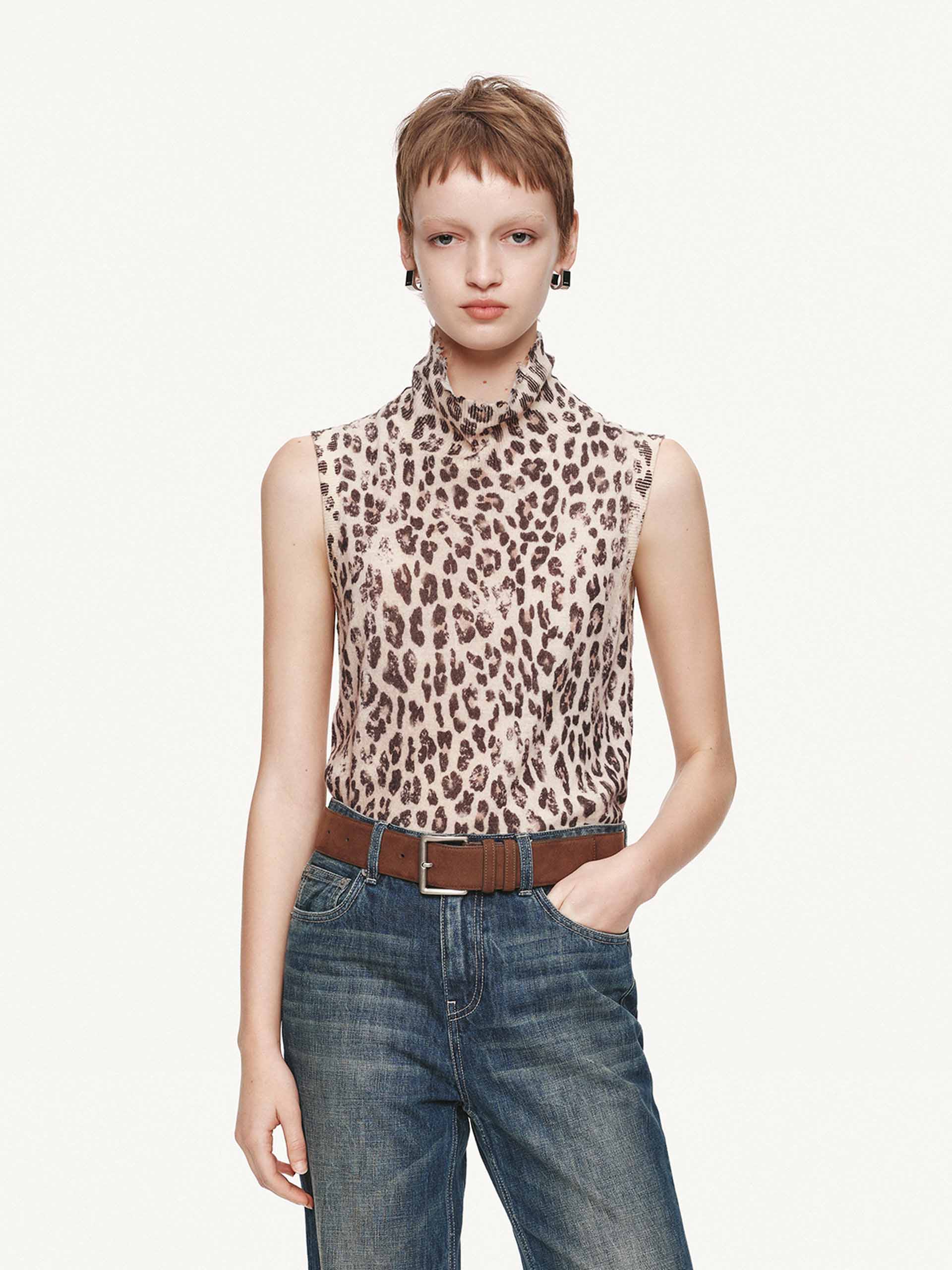 Leopard Print Turtleneck Sweater - Image 8