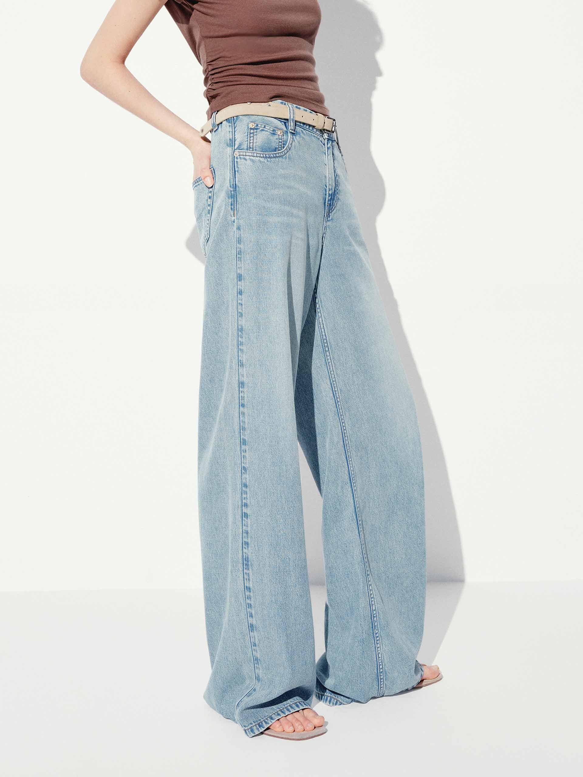 Light Blue Washed Jeans - Image 5