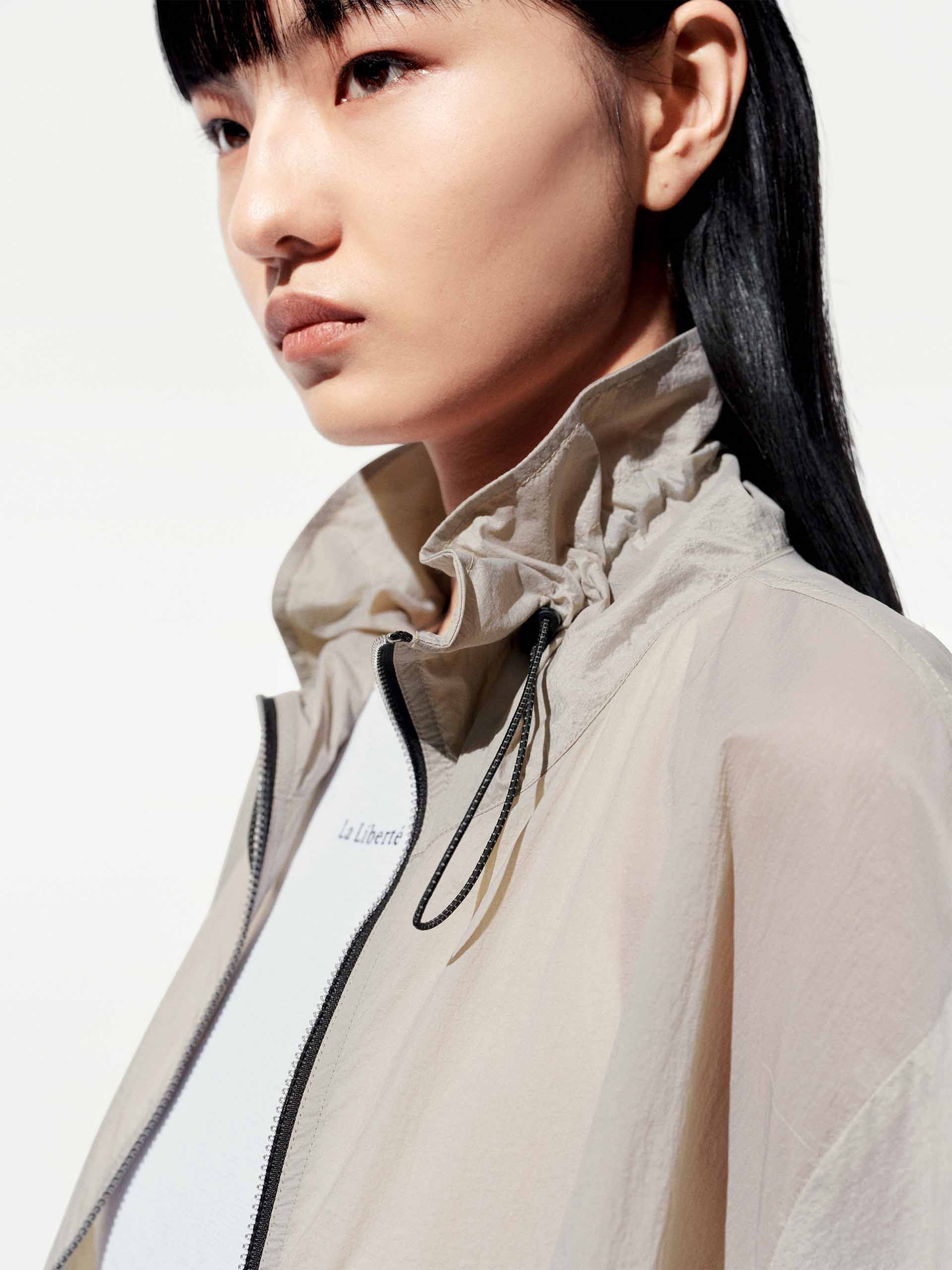 Lightweight Drawstring Cropped Jacket - Image 16