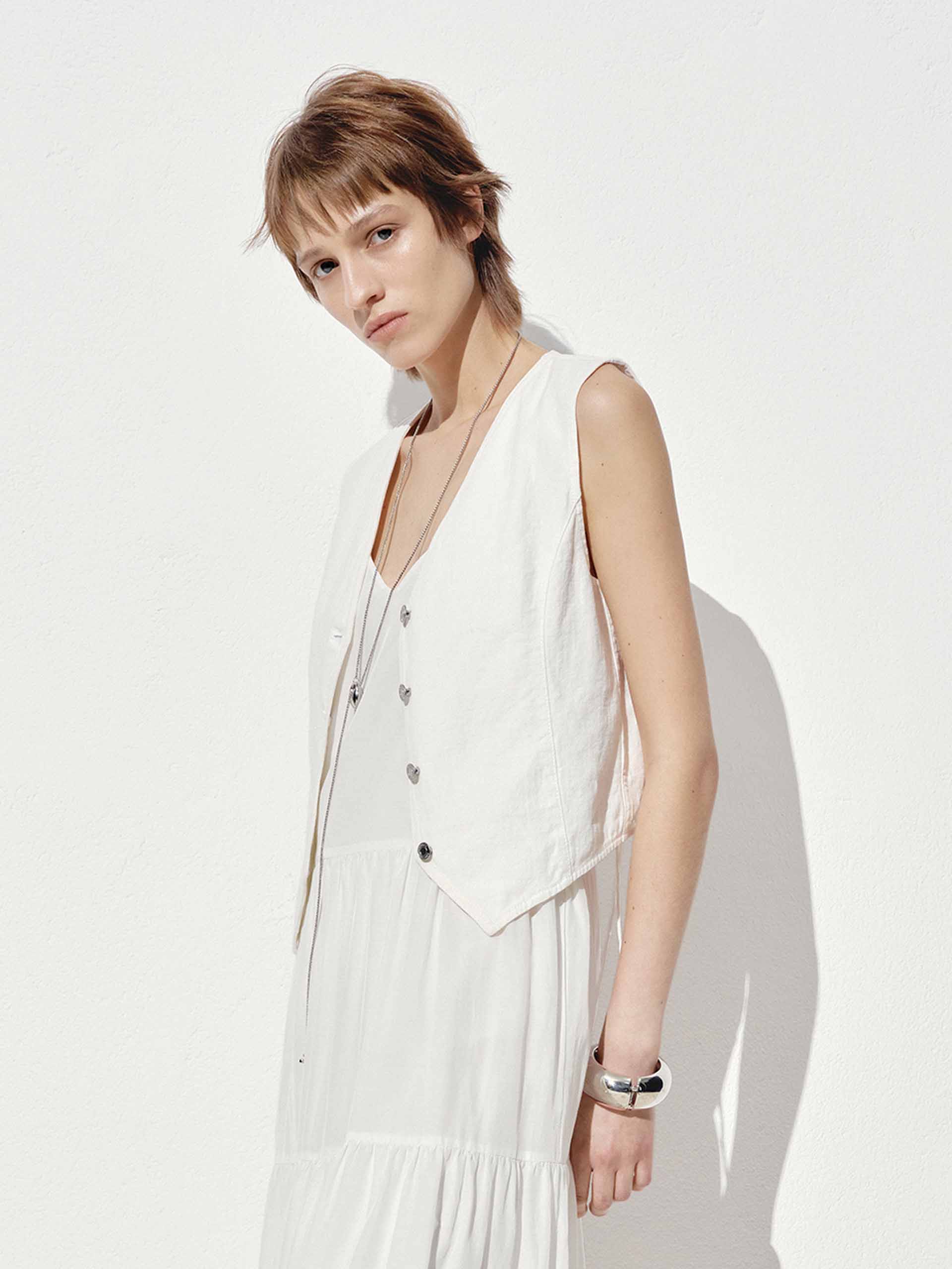 Linen Cotton Short Waistcoat - Image 3