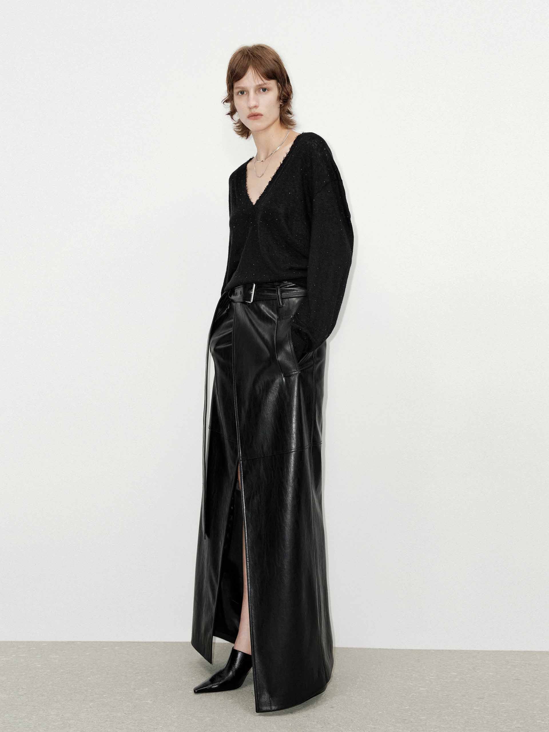 Loose V-neck Knit Sweater - Image 6