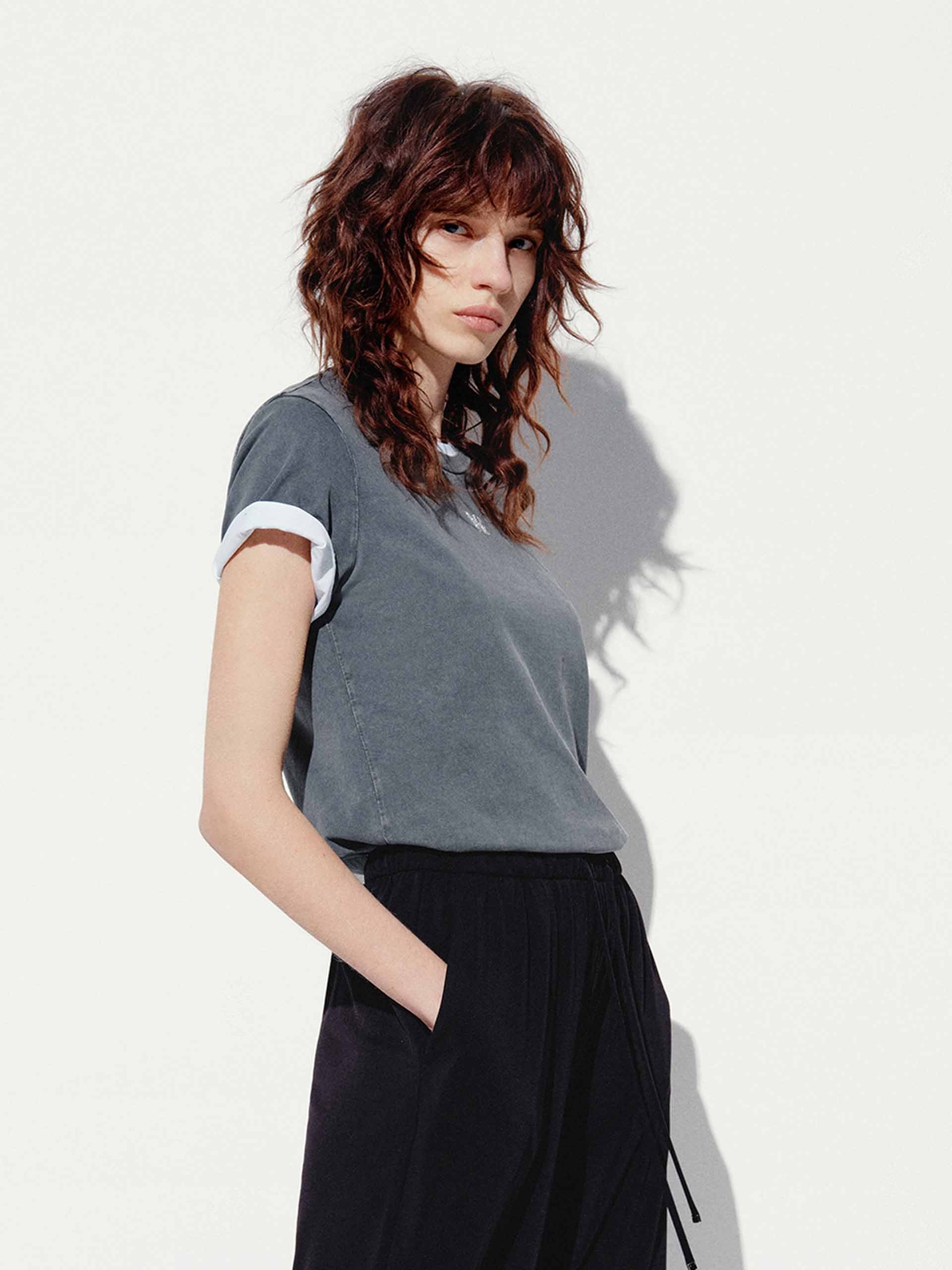 LOVE Print Round Neck T-shirt - Image 3