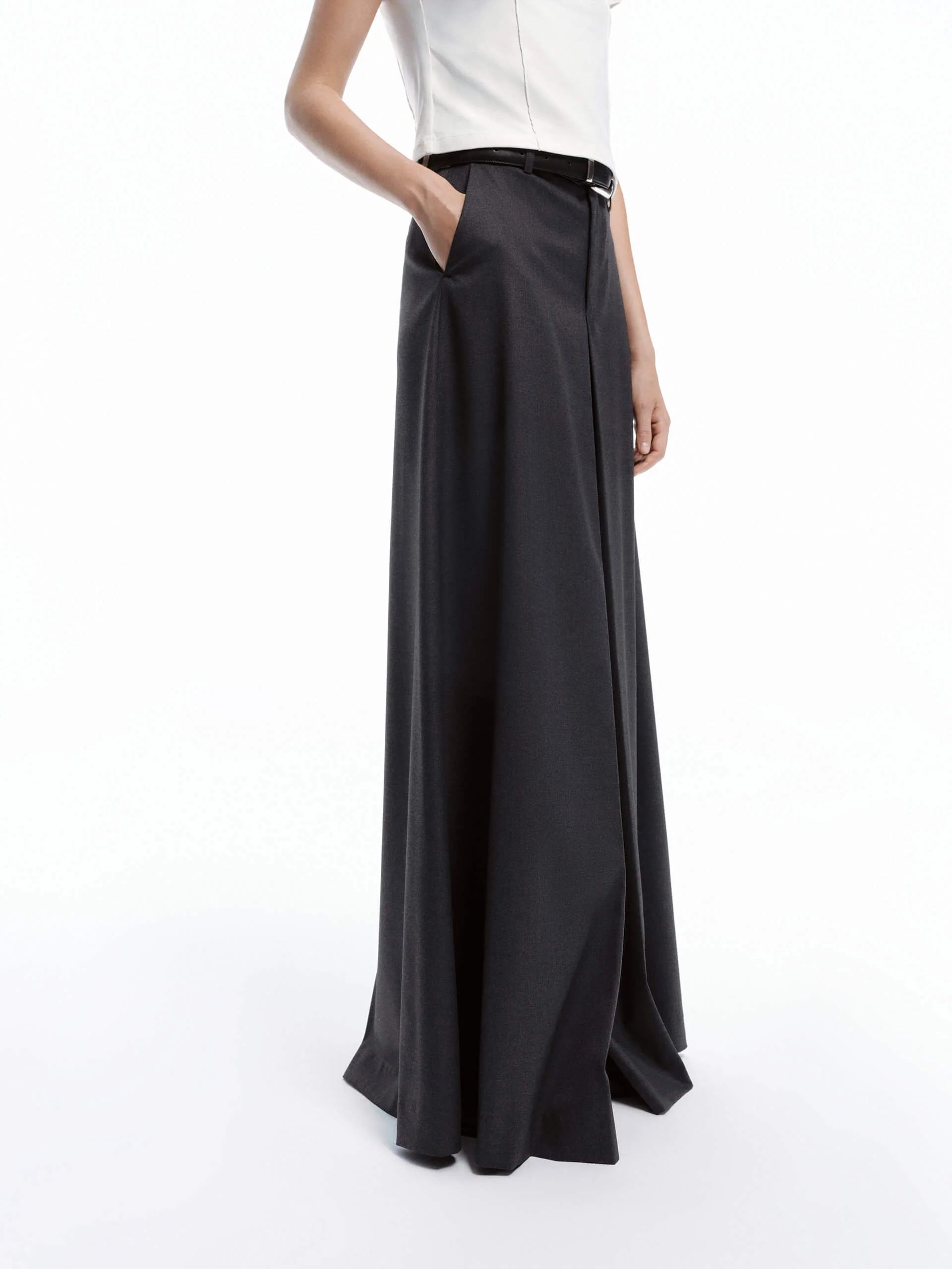 Low Waist Wide Leg Pants - Image 15