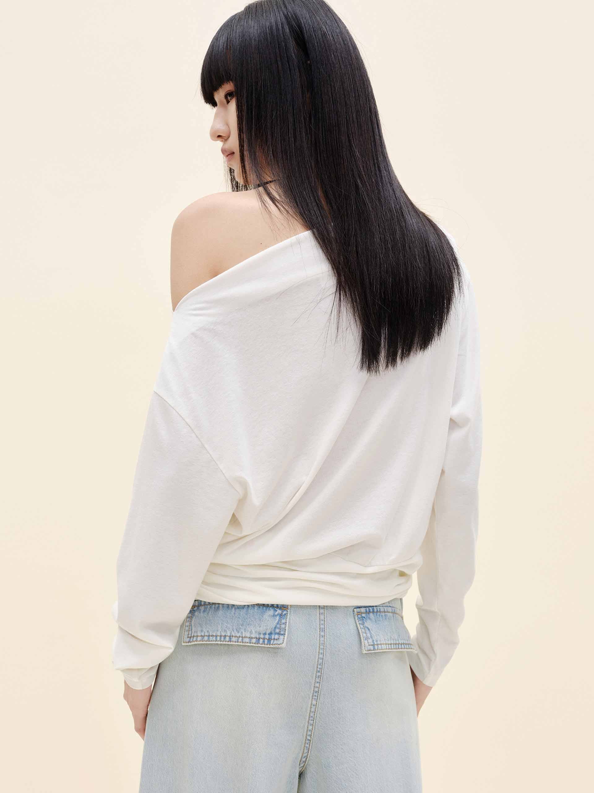 Off Shoulder Pleated T-shirt - Image 6