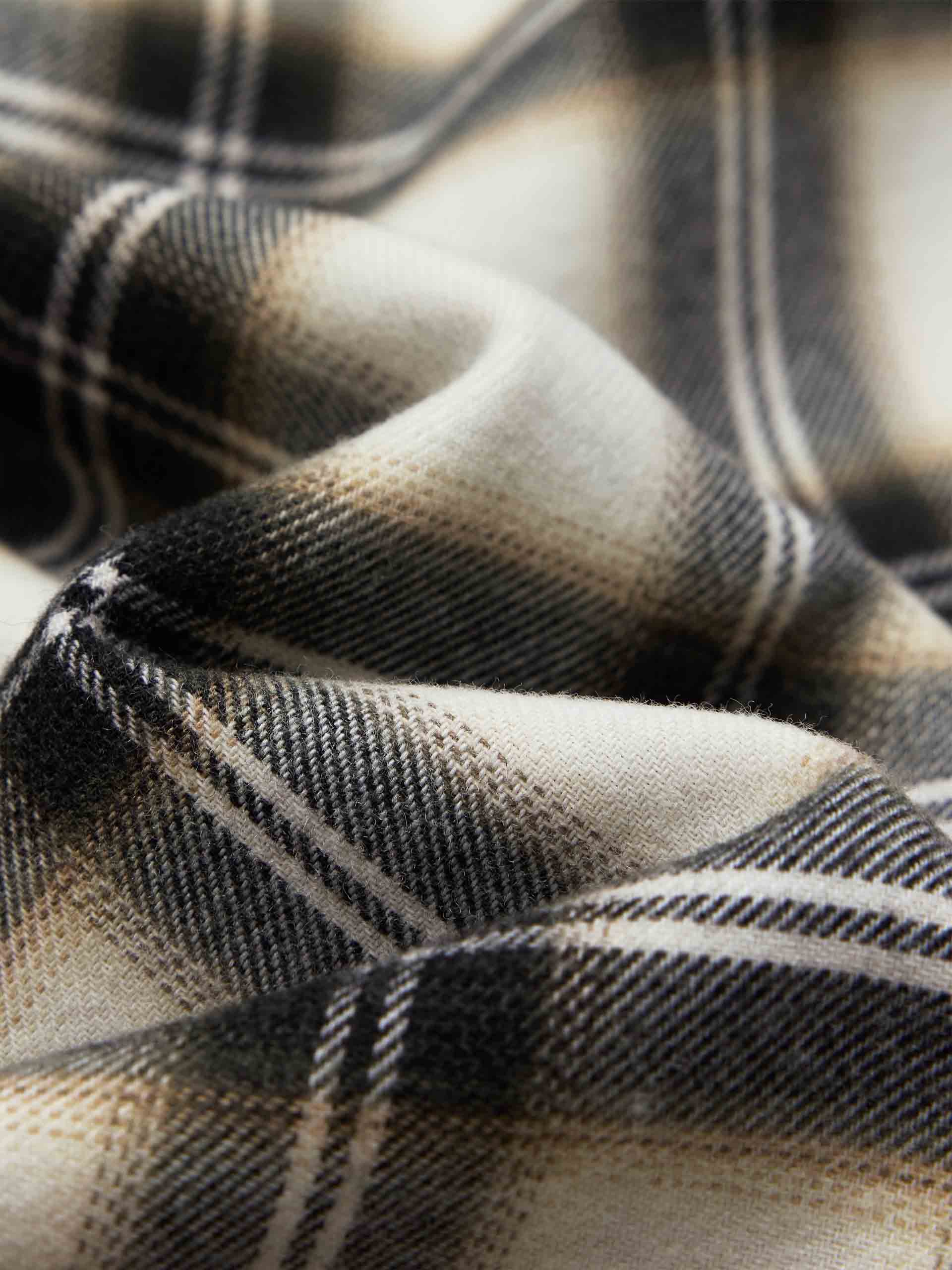 Plaid Pattern Button Shirt - Image 4
