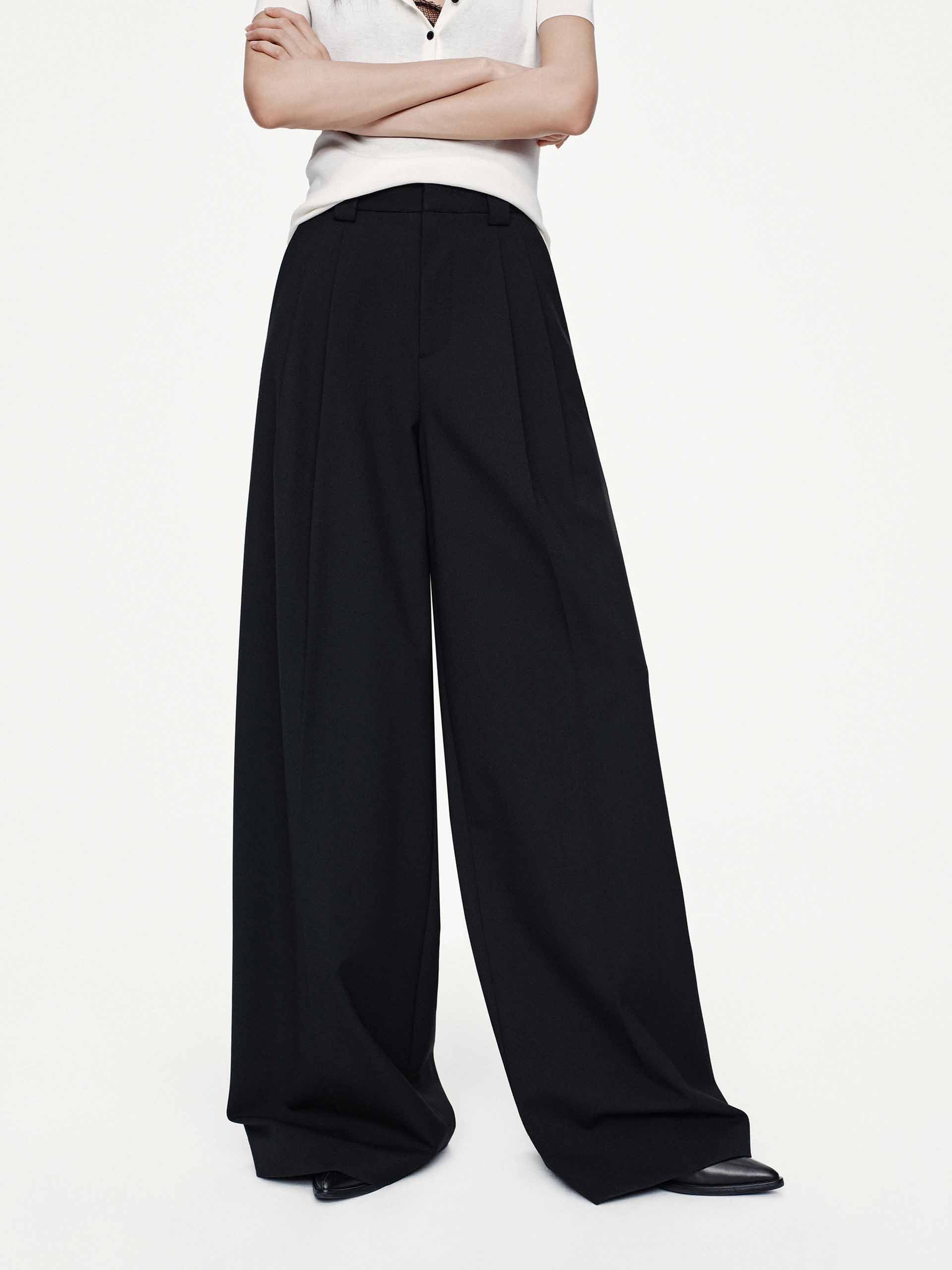 Pleated Relaxed Trousers