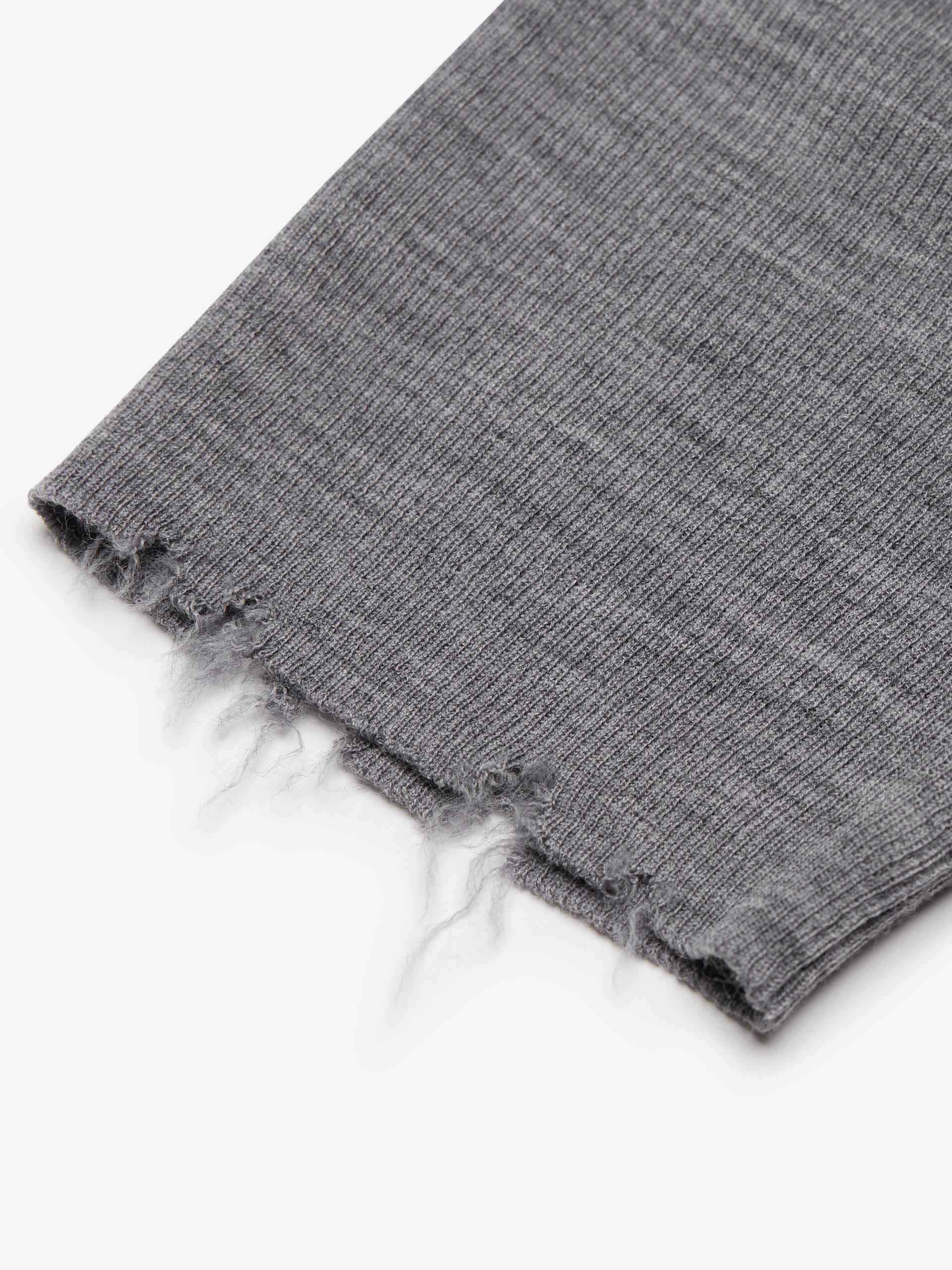 Raw Hem Crewneck Top - Image 7