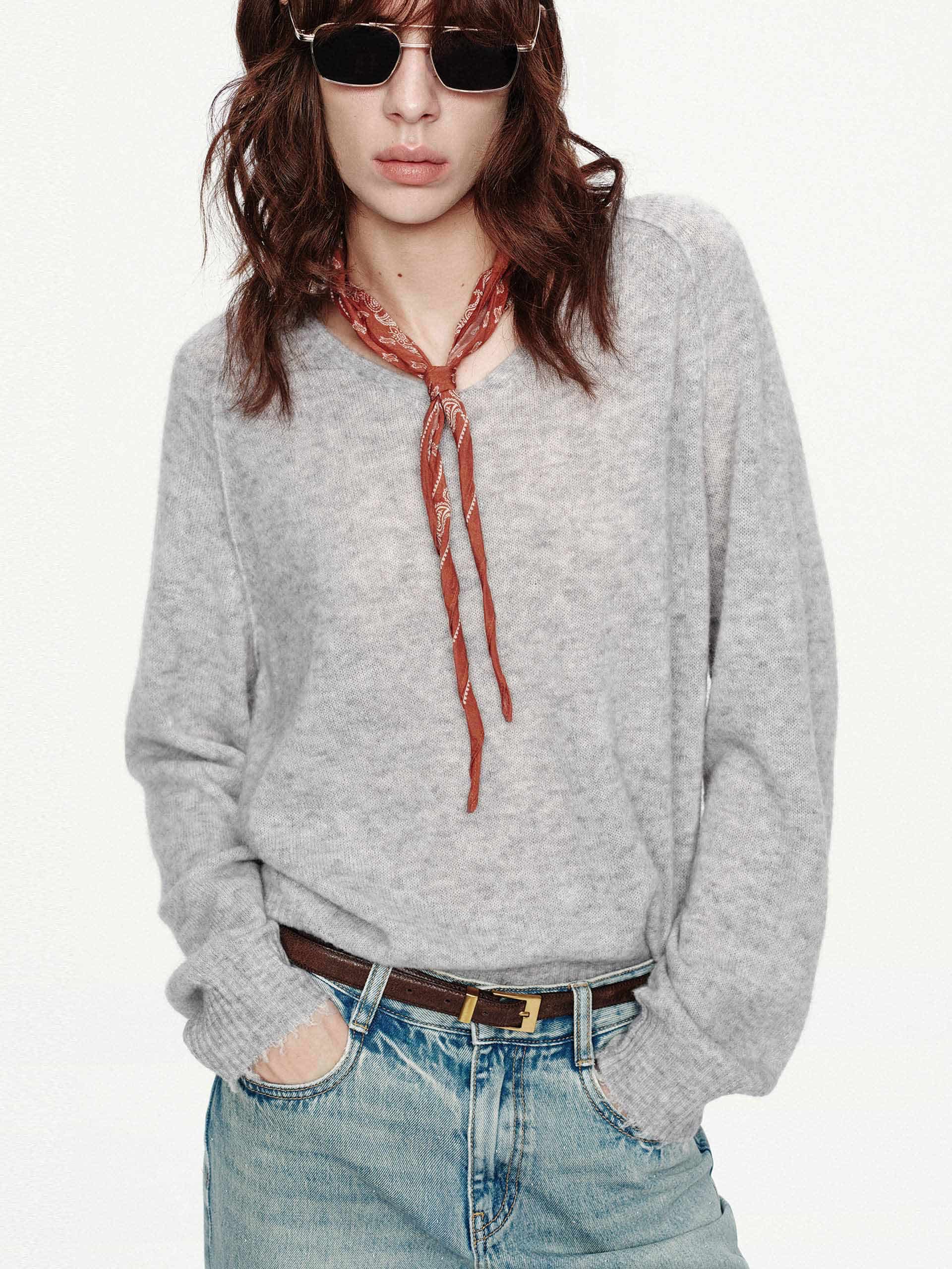 Raw Hem V-neck Sweater - Image 14