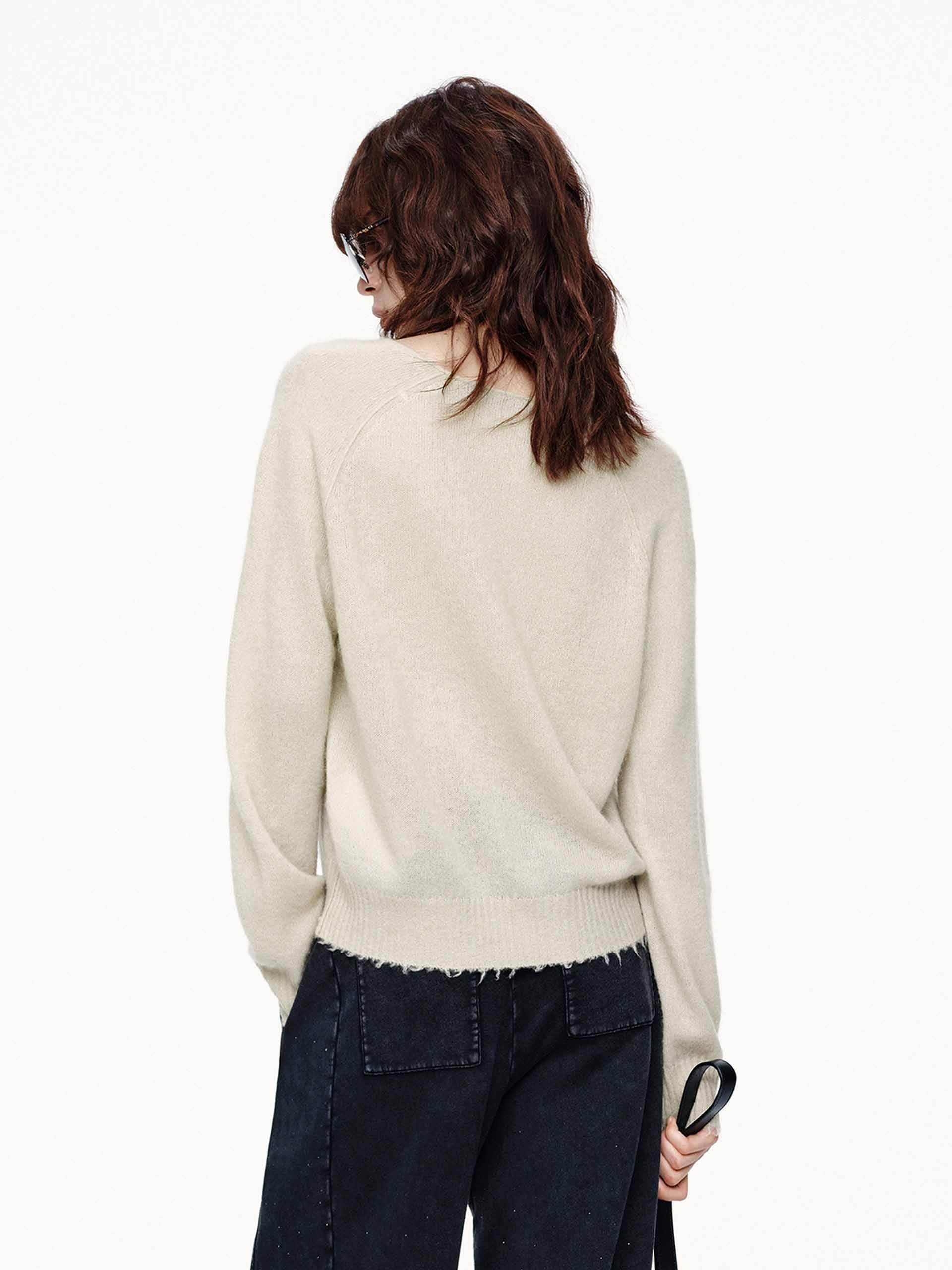 Raw Hem V-neck Sweater - Image 21