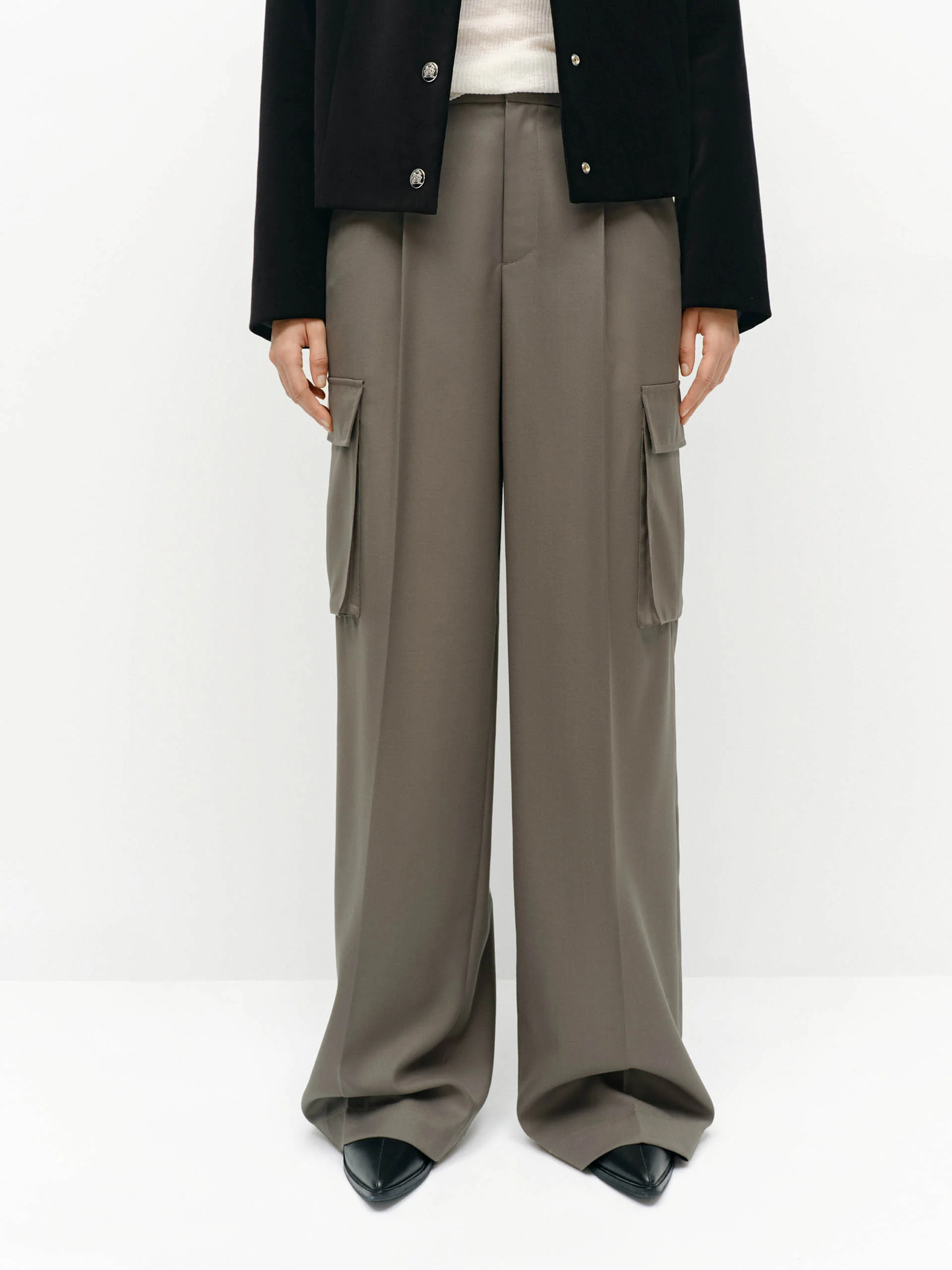 Relaxed Cargo Pocket Pants - Image 9