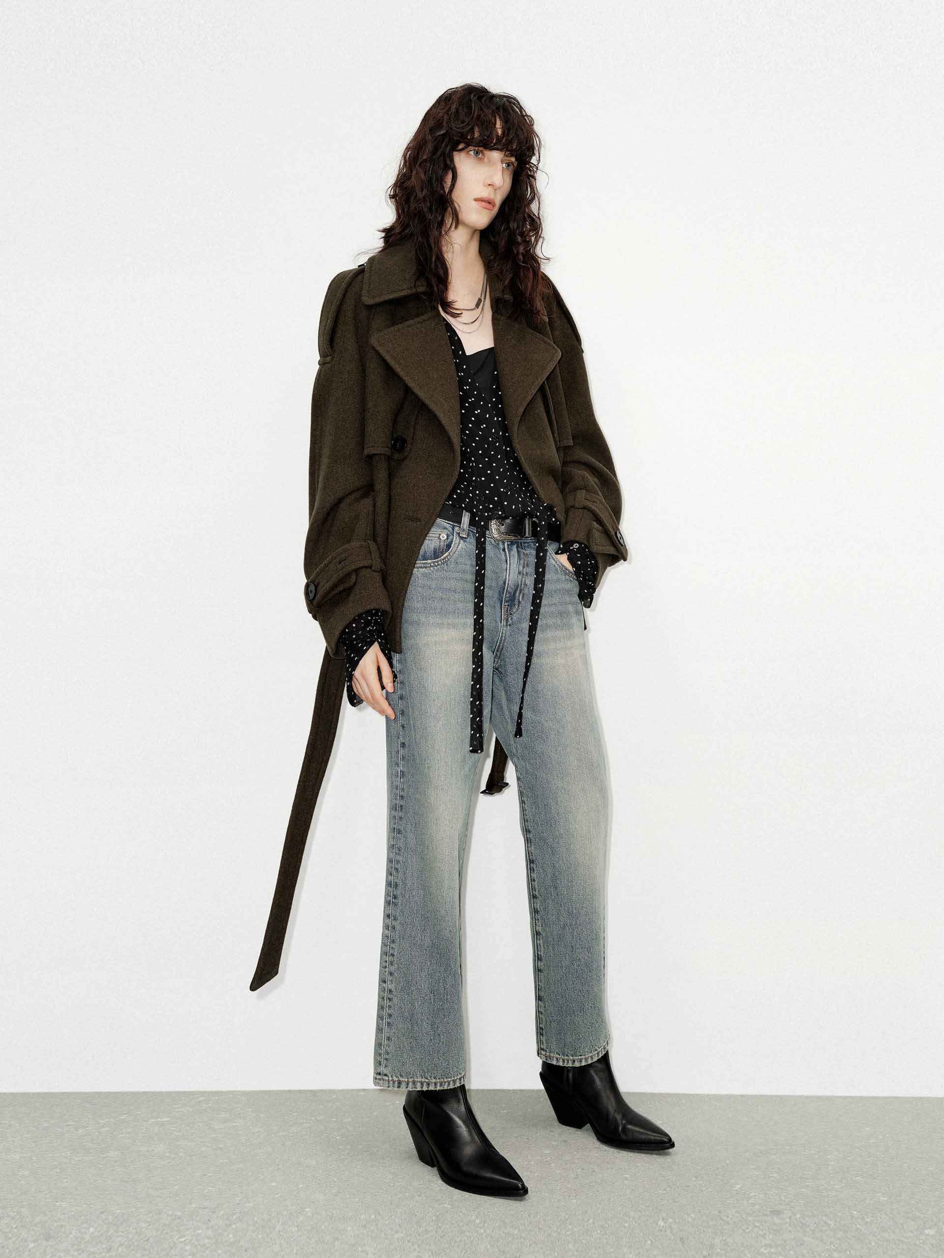 Relaxed Straight Ankle Jeans - Image 2