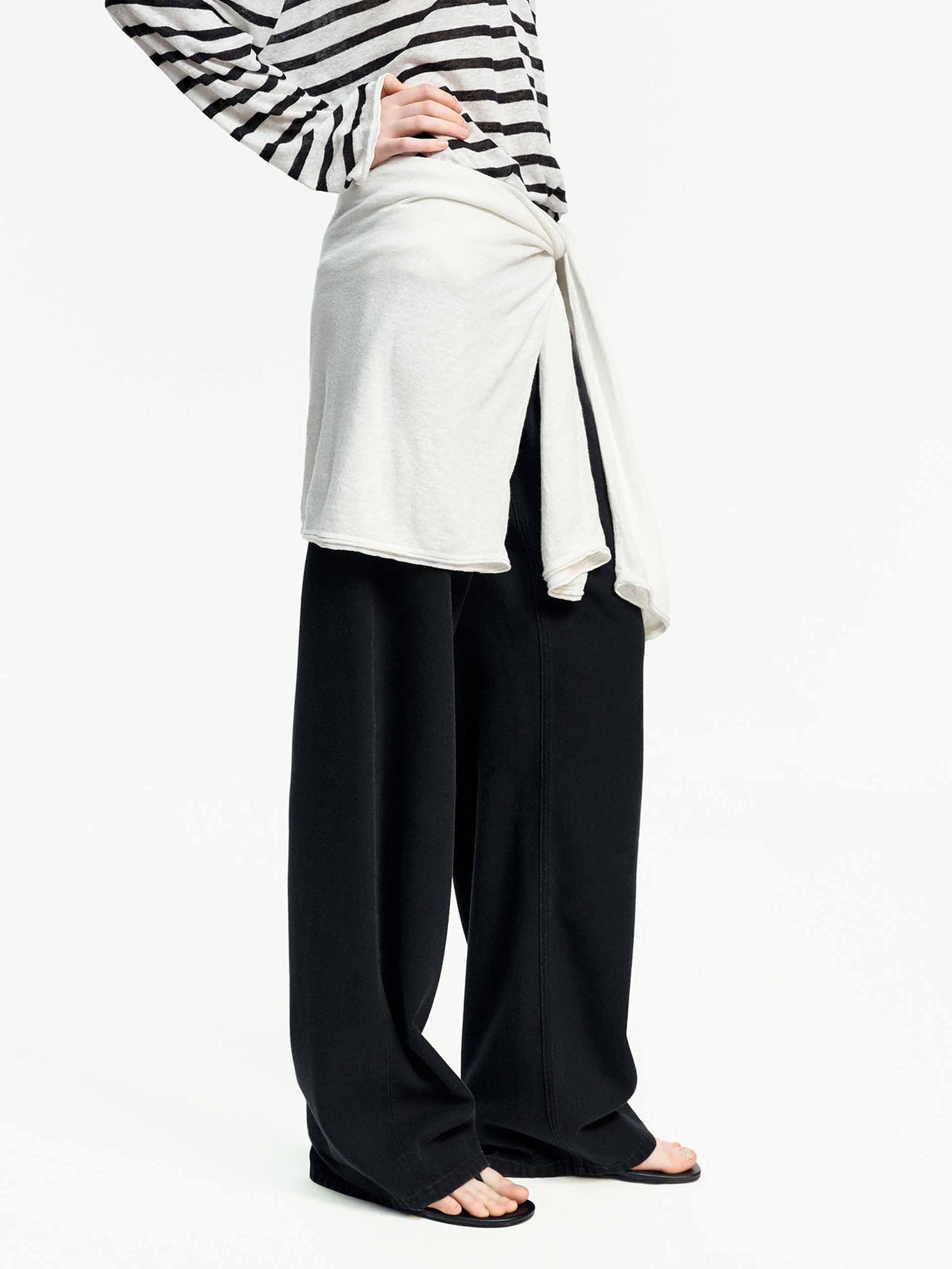 Relaxed Straight Leg Jeans - Image 7