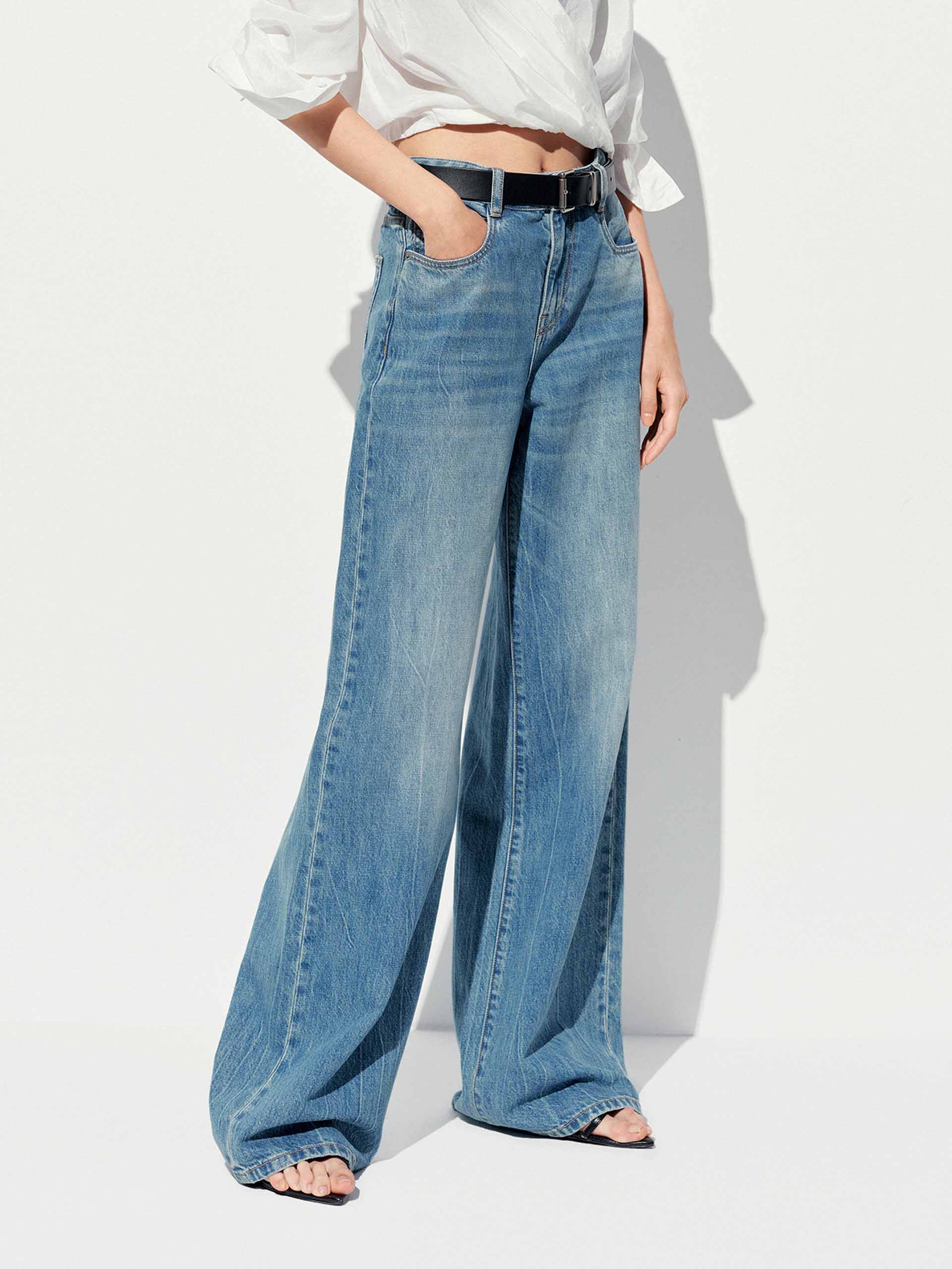 Relaxed Wide Leg Jeans - Image 3