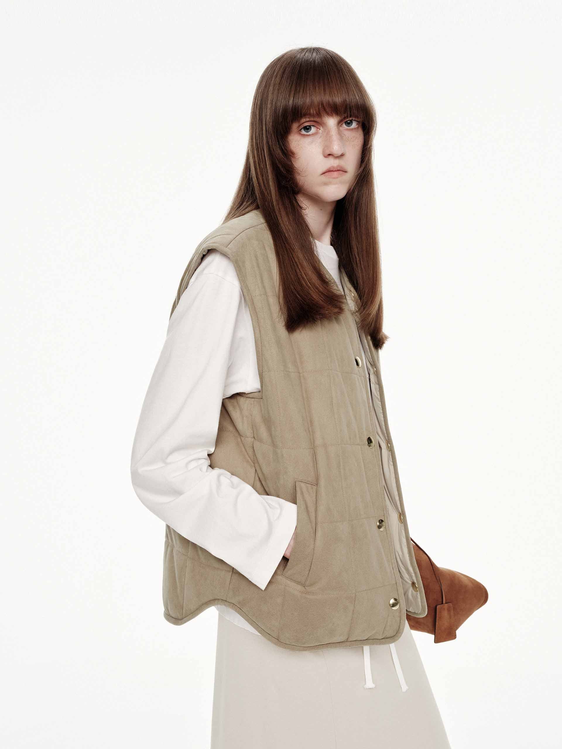 Reversible Sleeveless Down Jacket - Image 3