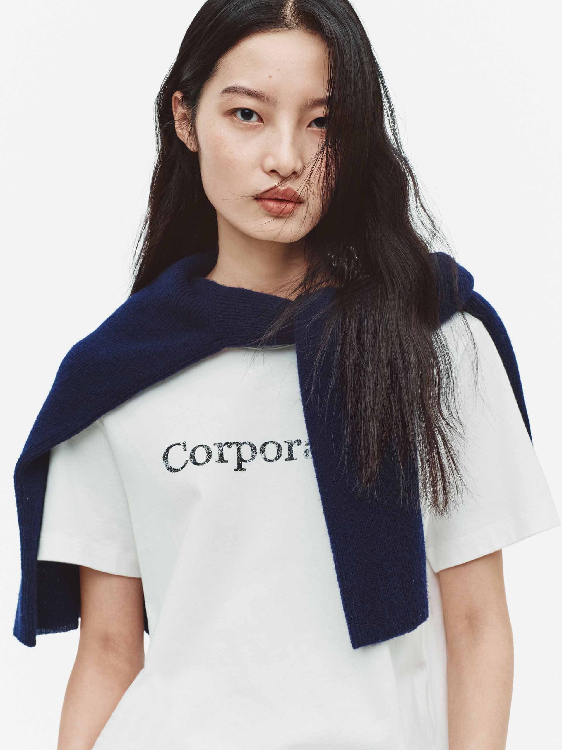 Rhinestone Detail Cotton T-shirt - Image 16