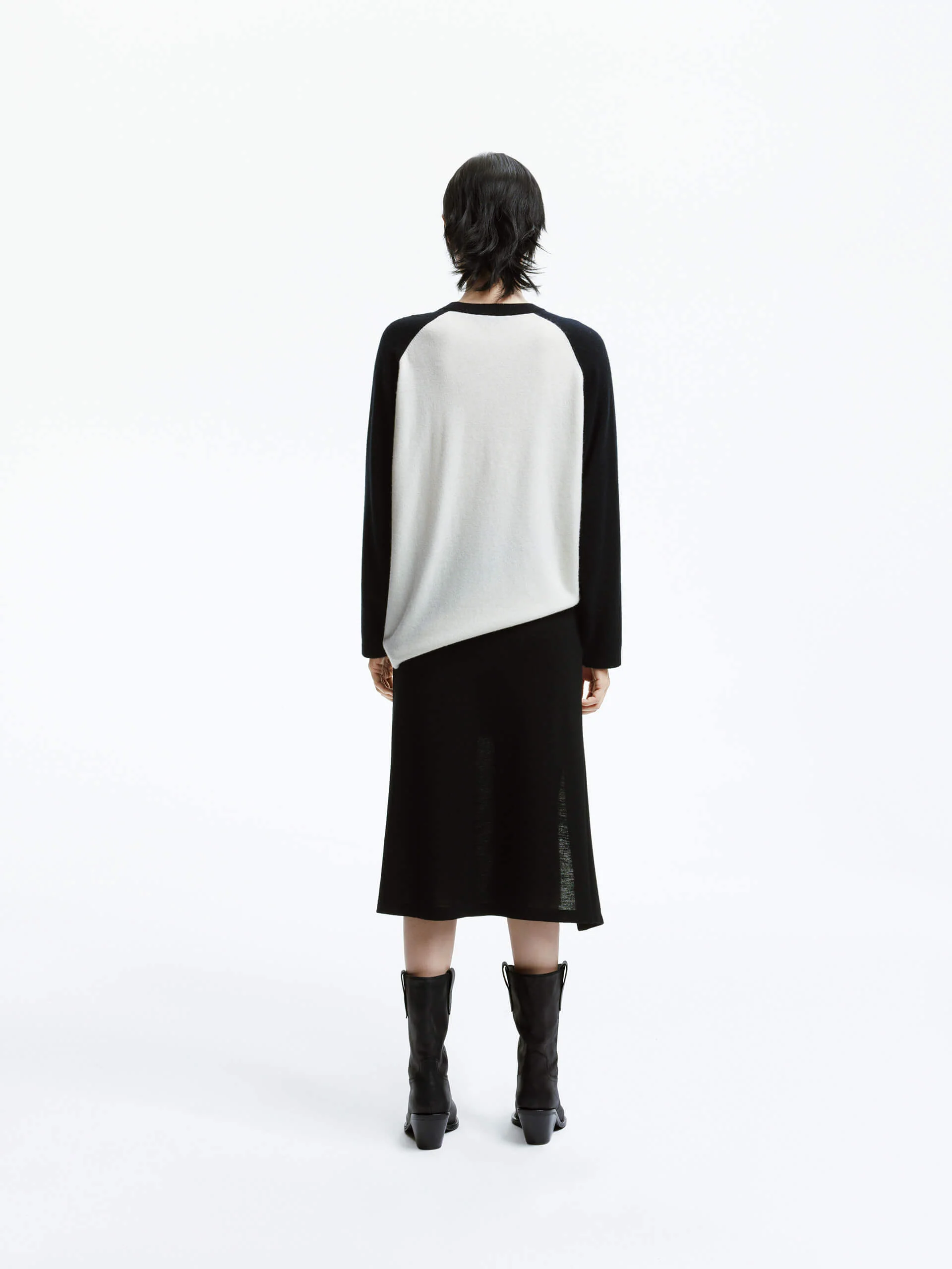 Side Slit Pleated Skirt - Image 14