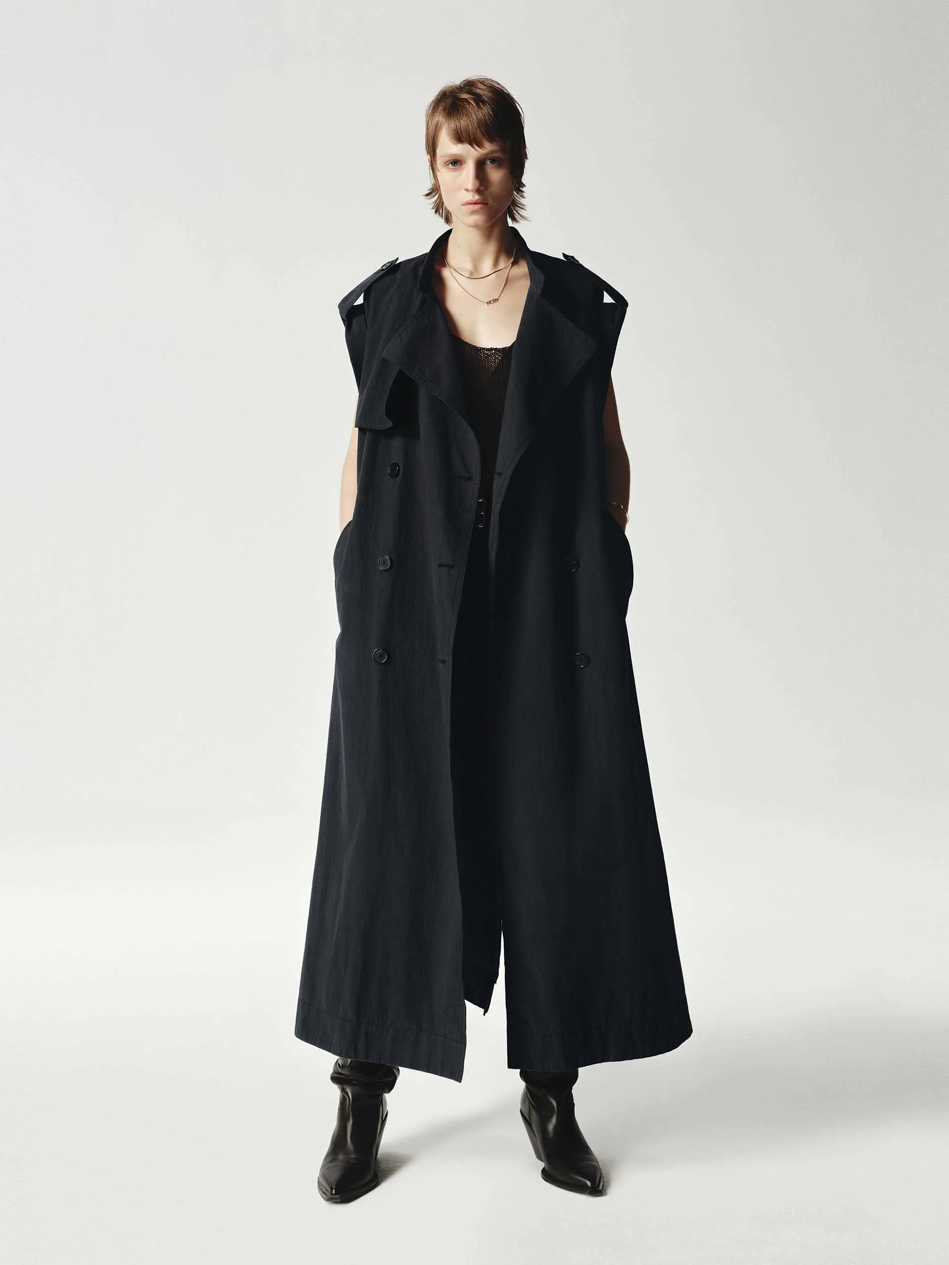 Sleeveless Back Slit Trench Coat - Image 9